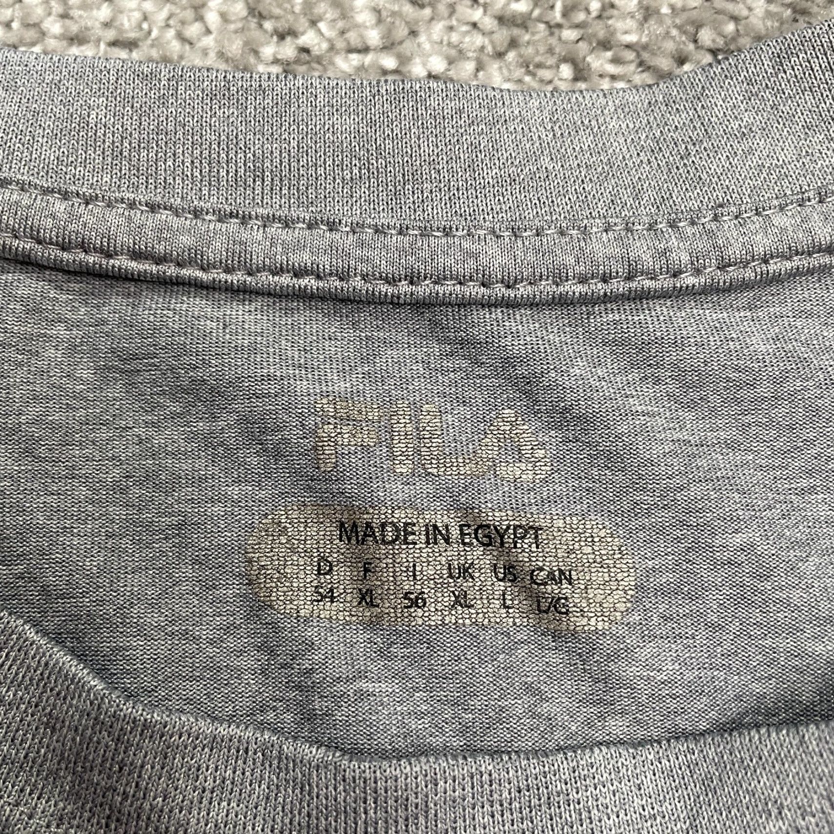 Fila VINTAGE? No. Actually, not vintage. FILA Basic Active T-Shirt Mens L Gray Crew Neck Short Sleeve Athletic Tee Size US L / EU 52-54 / 3 - 4 Thumbnail