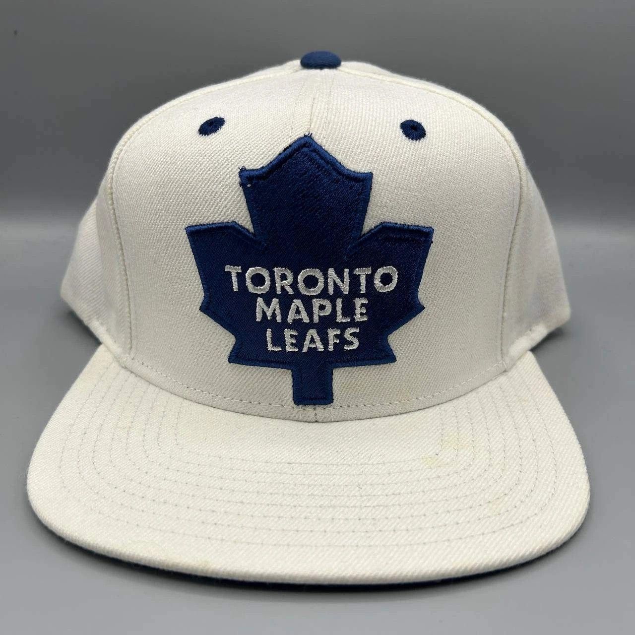 Mitchell & Ness Toronto Maple Leafs Hat Men White Navy Embroidered Snap Back Size ONE SIZE - 1 Thumbnail
