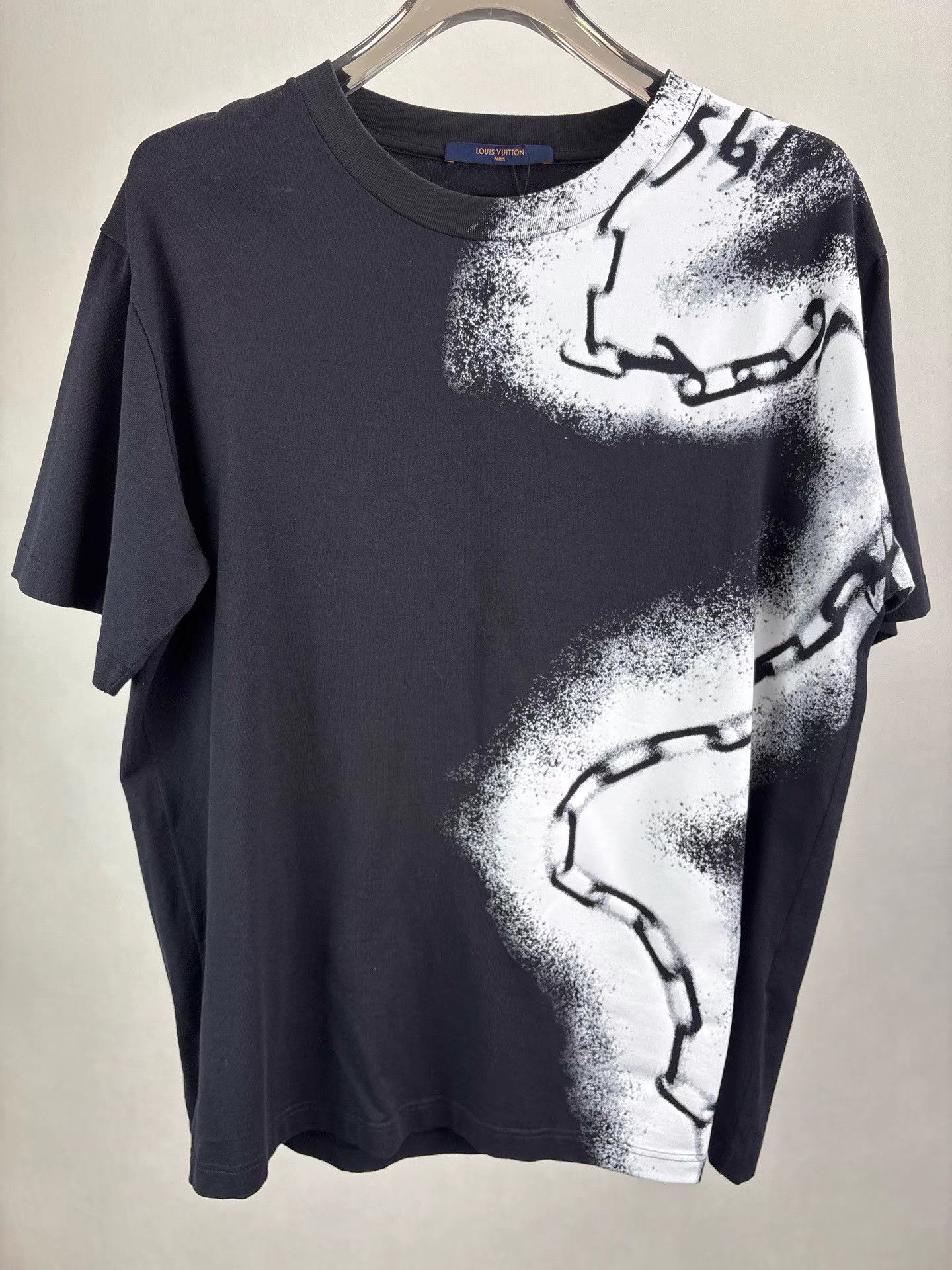 Louis Vuitton LOUIS VUITTON Black Chain Printed Short Sleeve K1 Size US XL / EU 56 / 4 - 1 Thumbnail