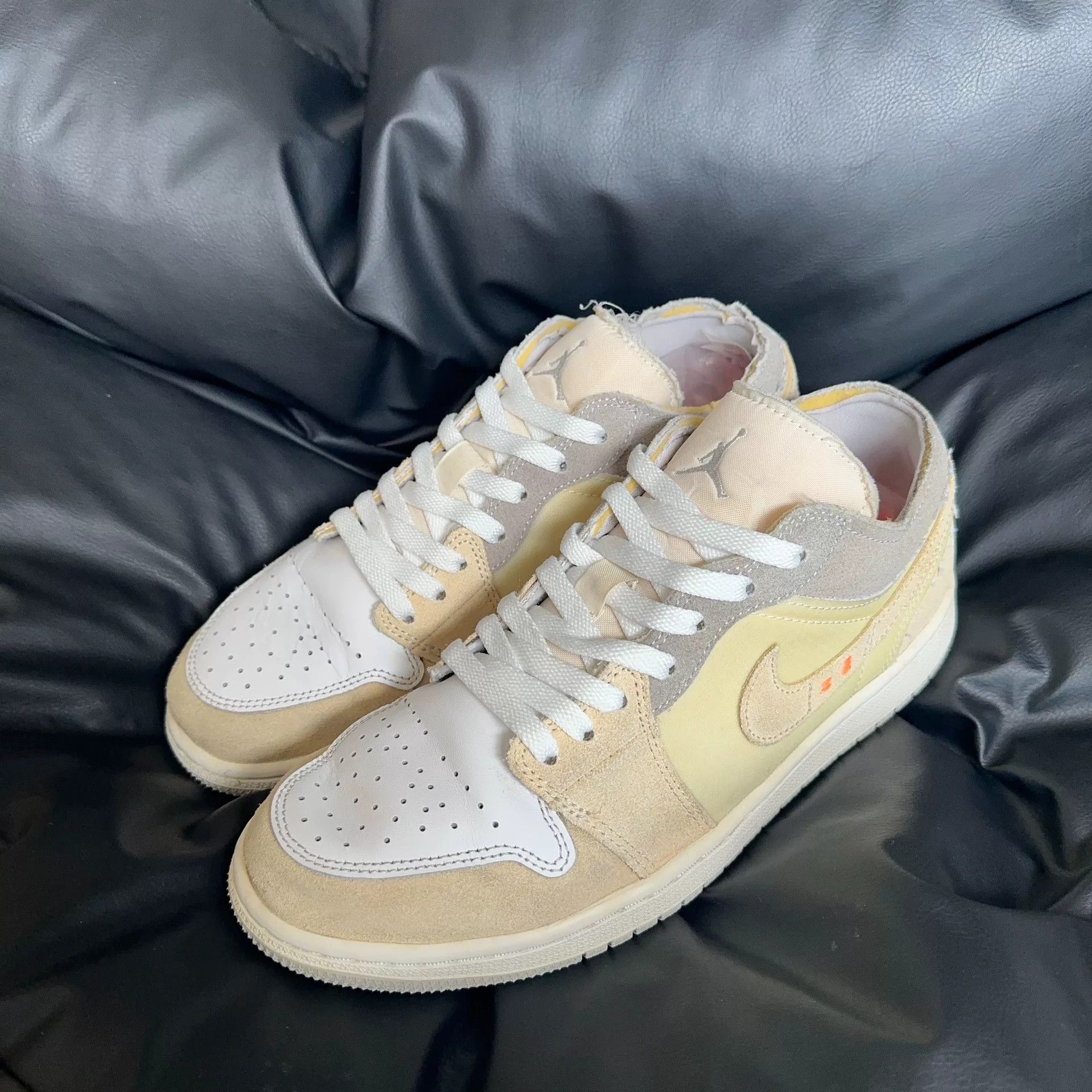 Nike Nike Patchwork White Lowtop Sneakers 41 Men Size US 8.5 / EU 41-42 - 1 Thumbnail