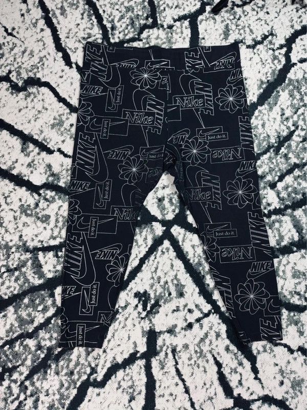 Nike Nike Leggings Black Gray Swoosh Logo XXL Size 38" / US 16 / IT 52 - 1 Thumbnail