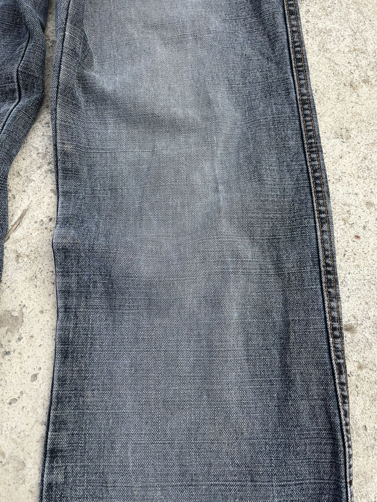 Japanese Brand × Moschino Moschino Vintage Big Logo Faded Distressed Denim Jeans Y2K Size US 30 / EU 46 - 19 Thumbnail