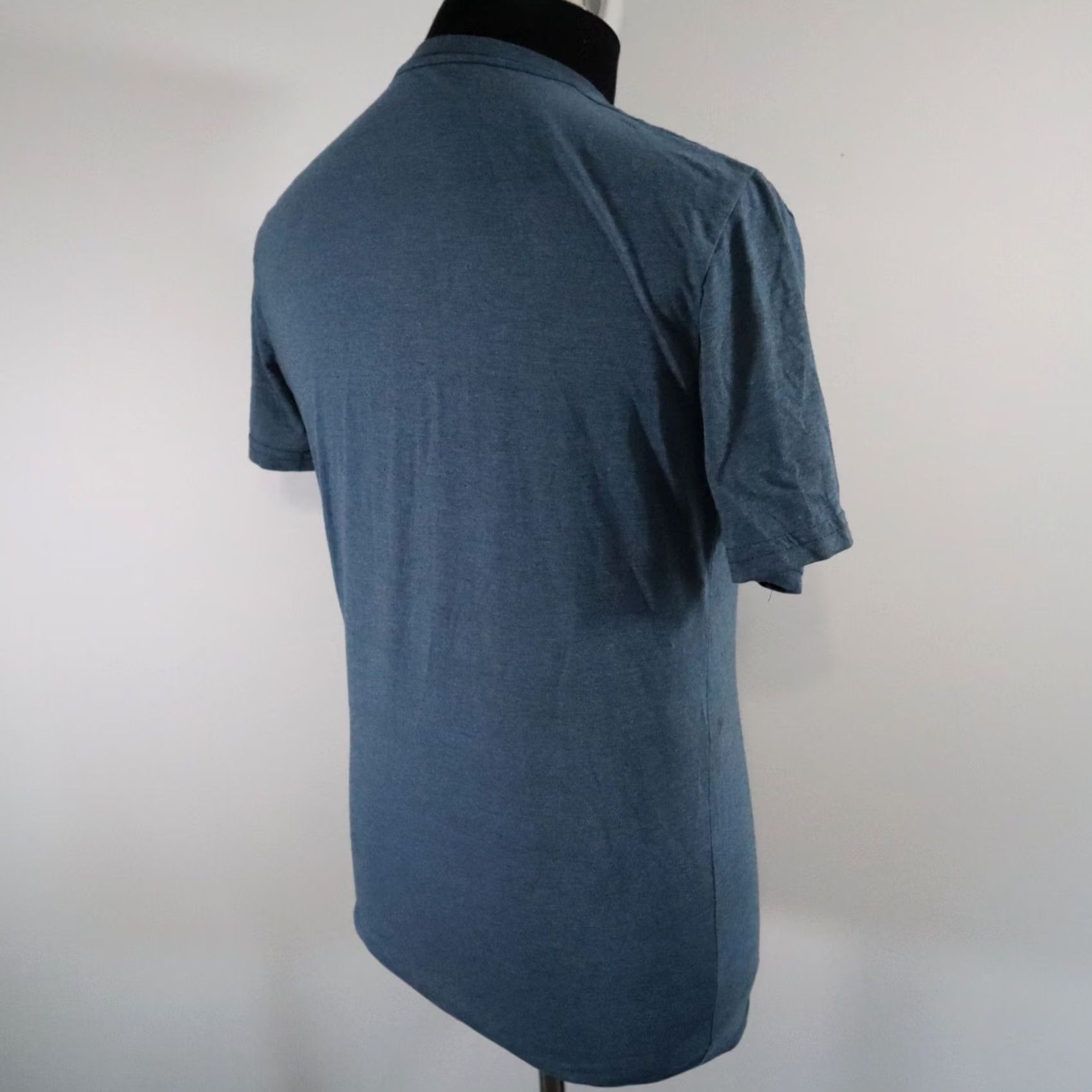 Volcom Volcom T-Shirt Mens Small Casual Crew Neck Center Logo Tee Blue Short Sleeve Size US S / EU 44-46 / 1 - 5 Thumbnail