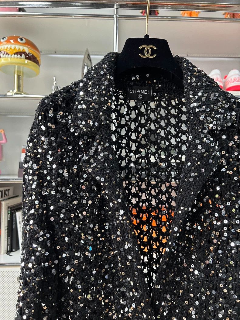 Chanel Chanel 23c Early Spring Vacation Series Black Sequin Knitt Size XS / US 0-2 / IT 36-38 - 3 Thumbnail