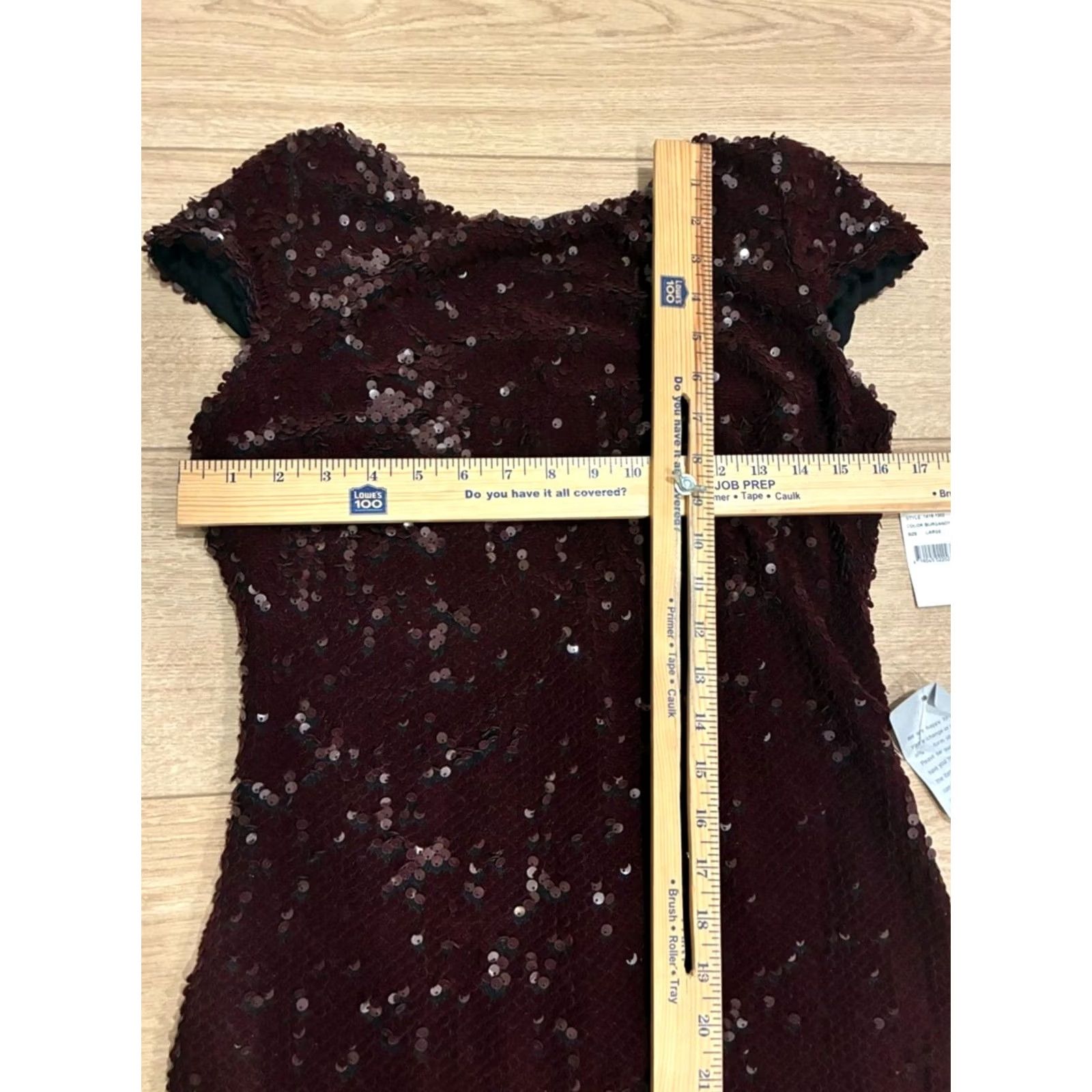 Dress the Population Dress the Population Marcella Velvet Sequin Dress Burgundy L Women Midi Sequin Dress the Population Womens L Burgundy Velvet Sequin Dress Size L / US 10 / IT 46 - 4 Thumbnail