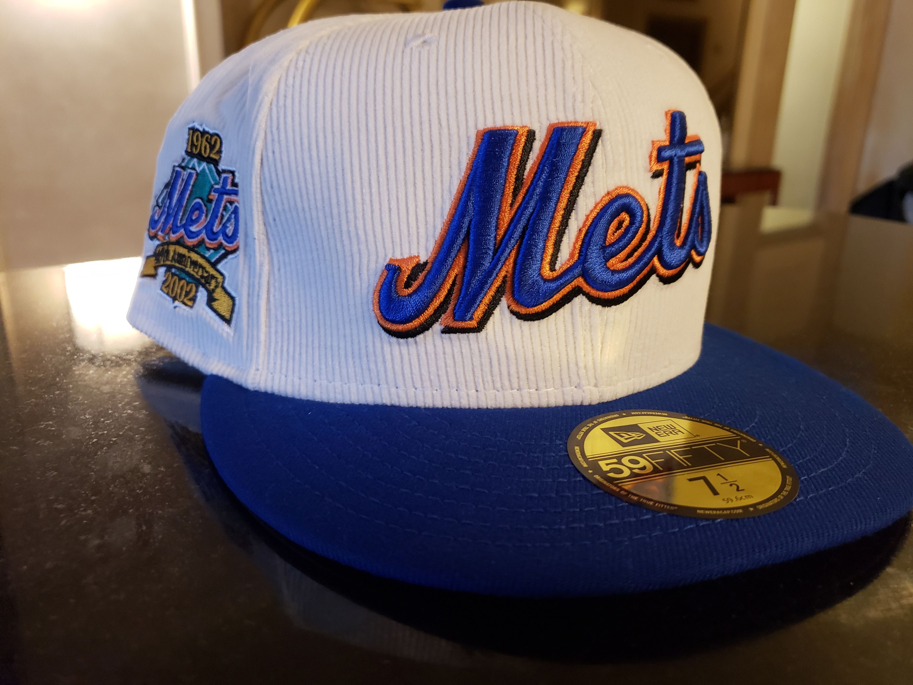 New Era Mets Corduroy Fitted Size ONE SIZE - 1 Preview