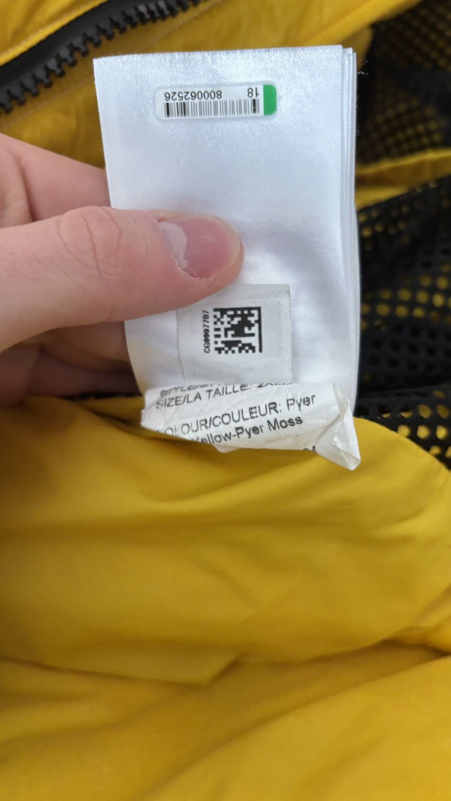Canada Goose Canada goose cg disc black yellow Size US XXL / EU 58 / 5 - 9 Thumbnail