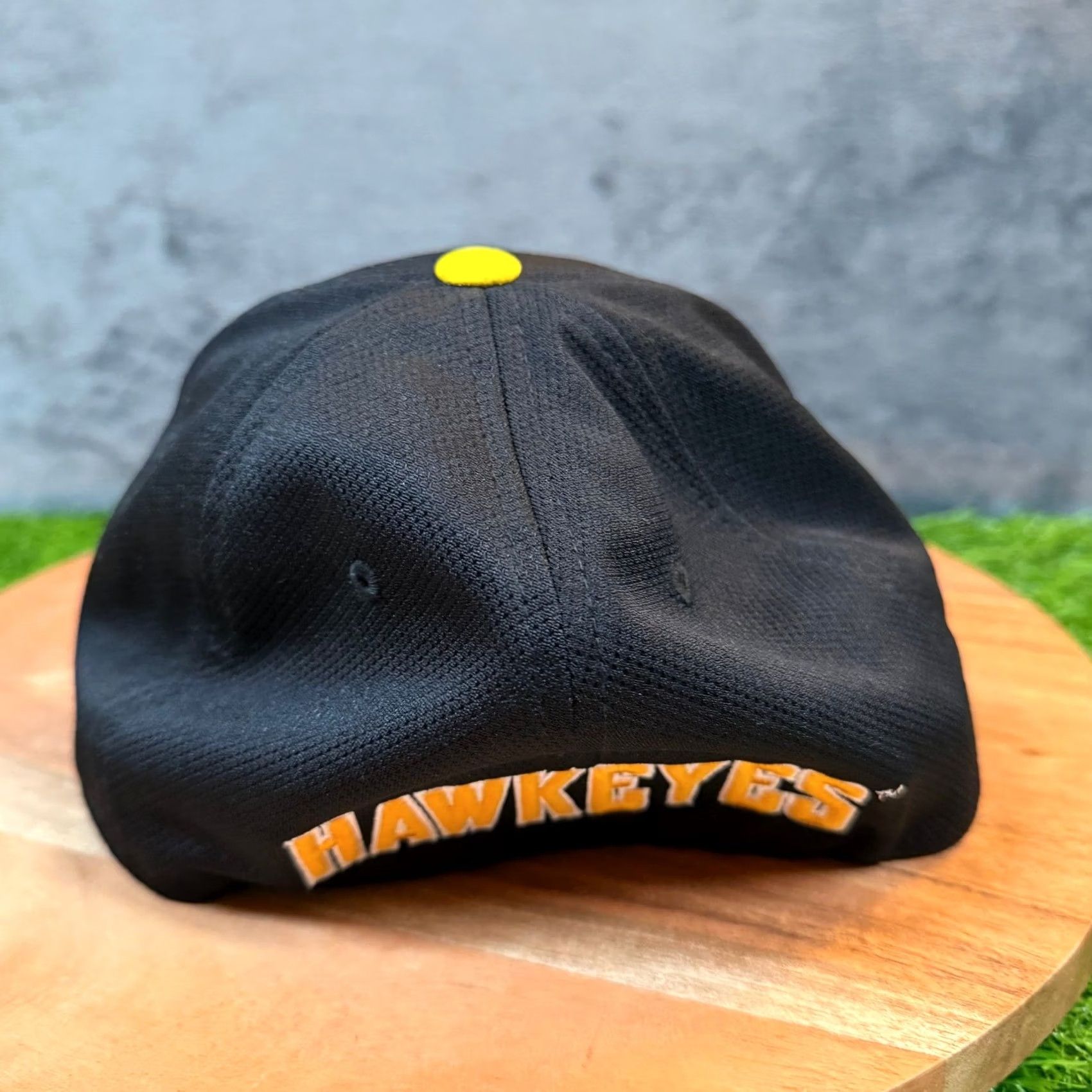 Top Of The World Top of the World Iowa Hawkeyes Flexfit Hat Black Yellow NCAA Cap Adult M/L New Size US M / EU 48-50 / 2 - 4 Thumbnail