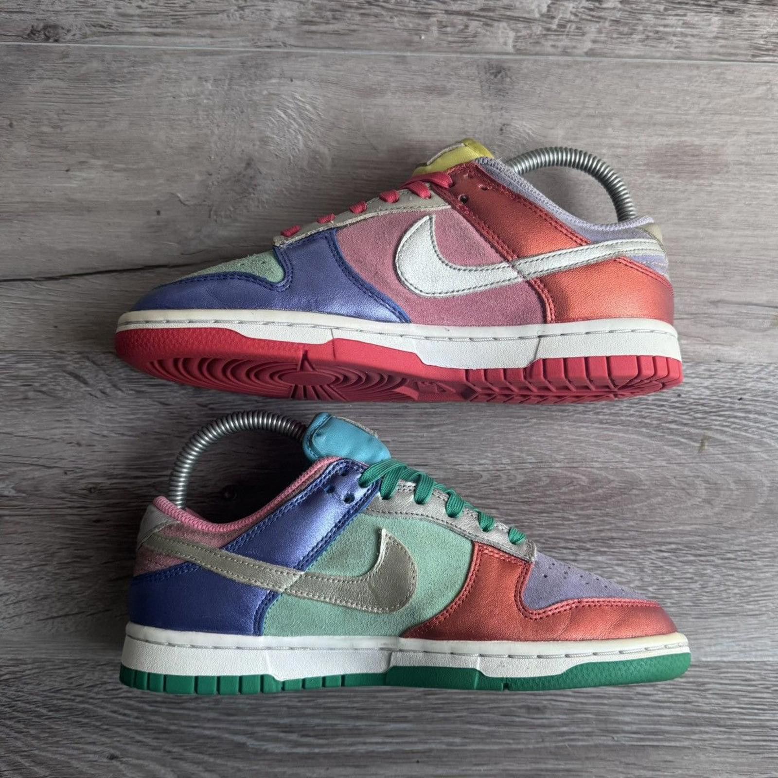 Nike NIKE • Dunk Low "Sunset Pulse" (5.5M) Size US 5.5 / EU 38 - 3 Thumbnail