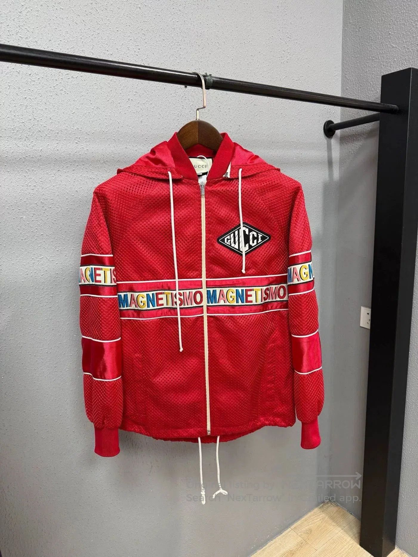 Gucci red gucci windbreaker jacket size small. Size US S / EU 44-46 / 1 - 1 Thumbnail