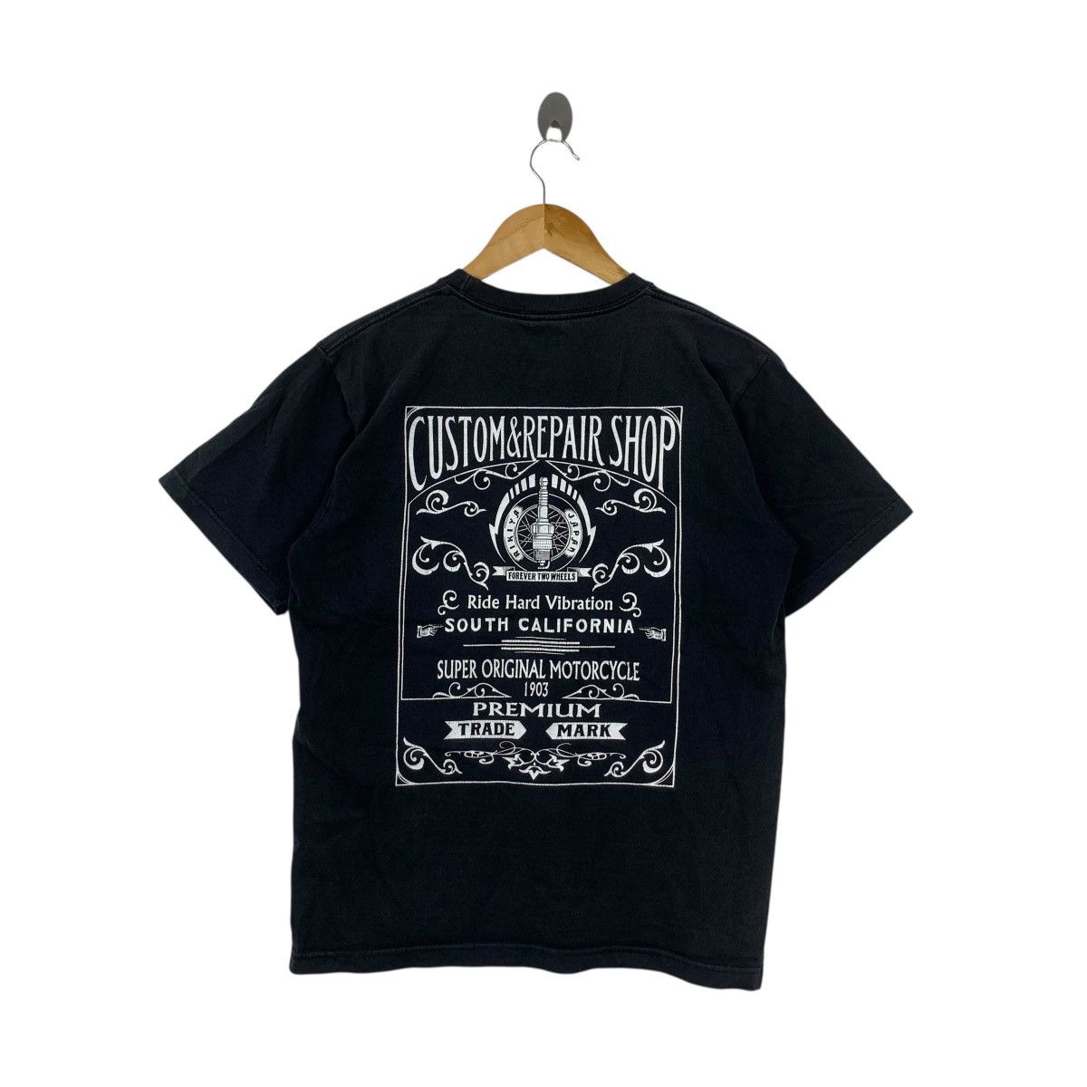 Other RIKUO JAPAN MOTORCYCLE Custom & Repair Shop Harley Tee Shirt Size US M / EU 48-50 / 2 - 1 Thumbnail