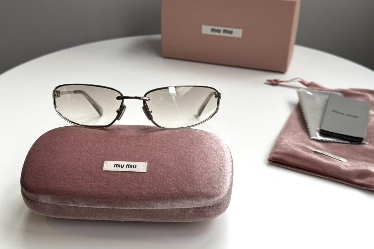 Miu Miu NEW Miu Miu sunglasses Miu Miu MU A50S 1BC-8H1. Size ONE SIZE - 2 Thumbnail