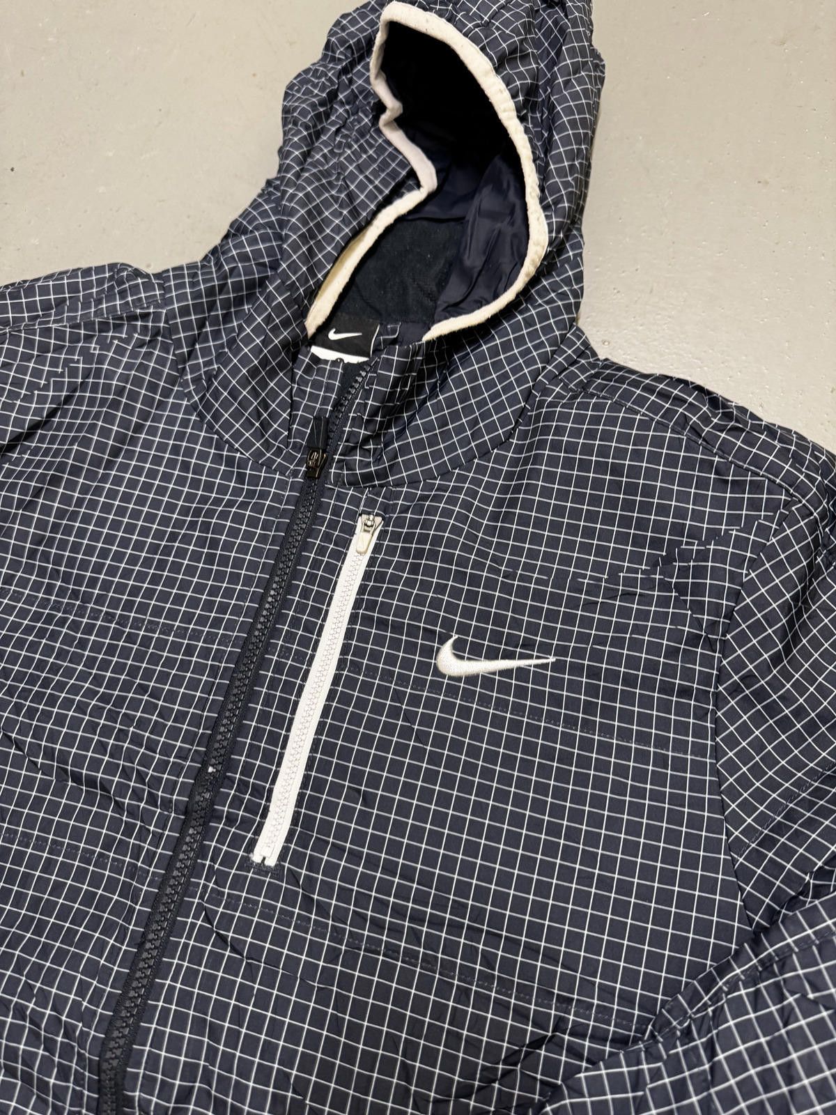 Nike Nike Lightweight Hooded Jacket Size L / US 10 / IT 46 - 3 Thumbnail