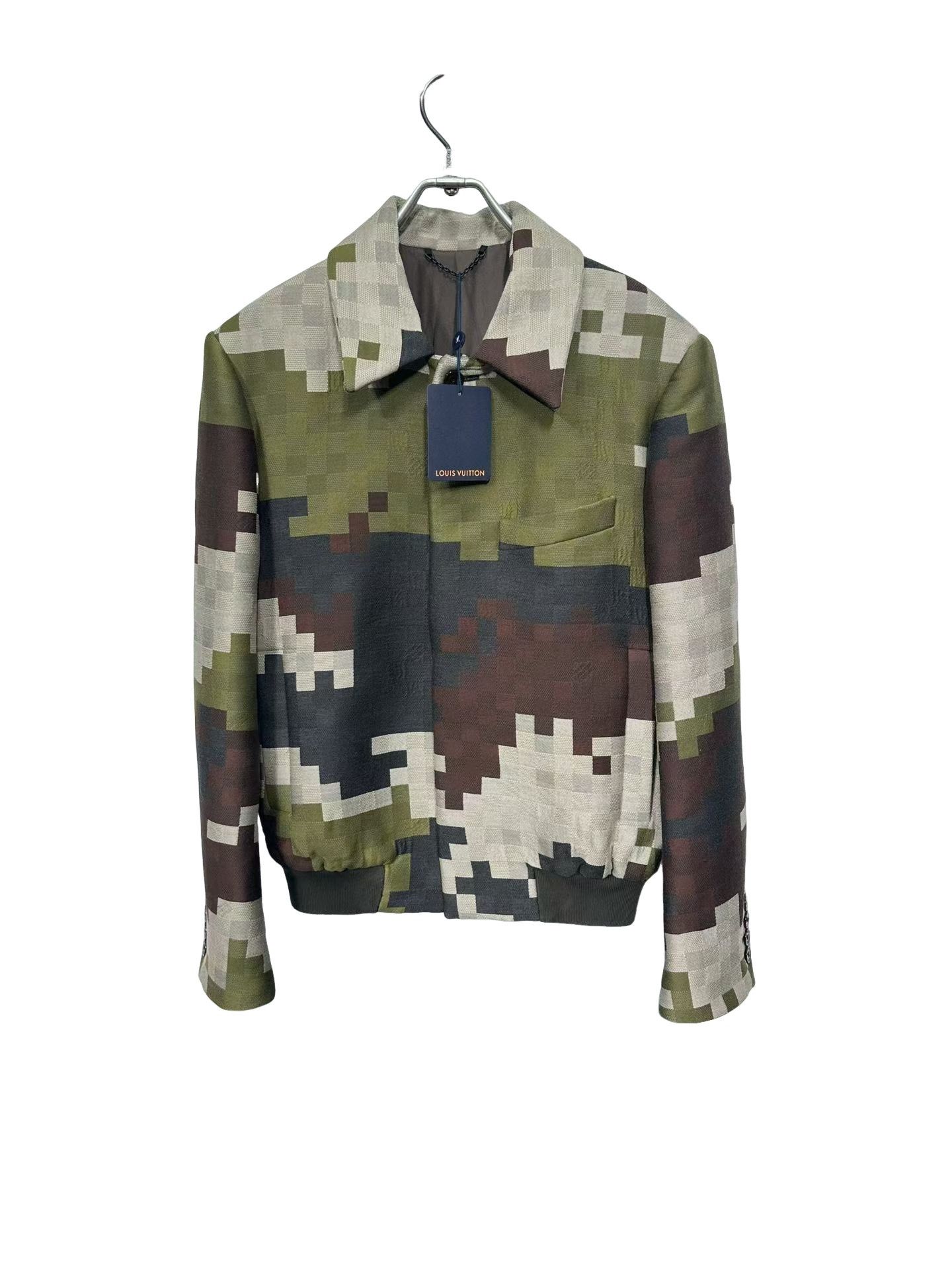 Louis Vuitton Louis Vuitton Pharrell Camo Jacket EU 48 Size US M / EU 48-50 / 2 - 1 Thumbnail