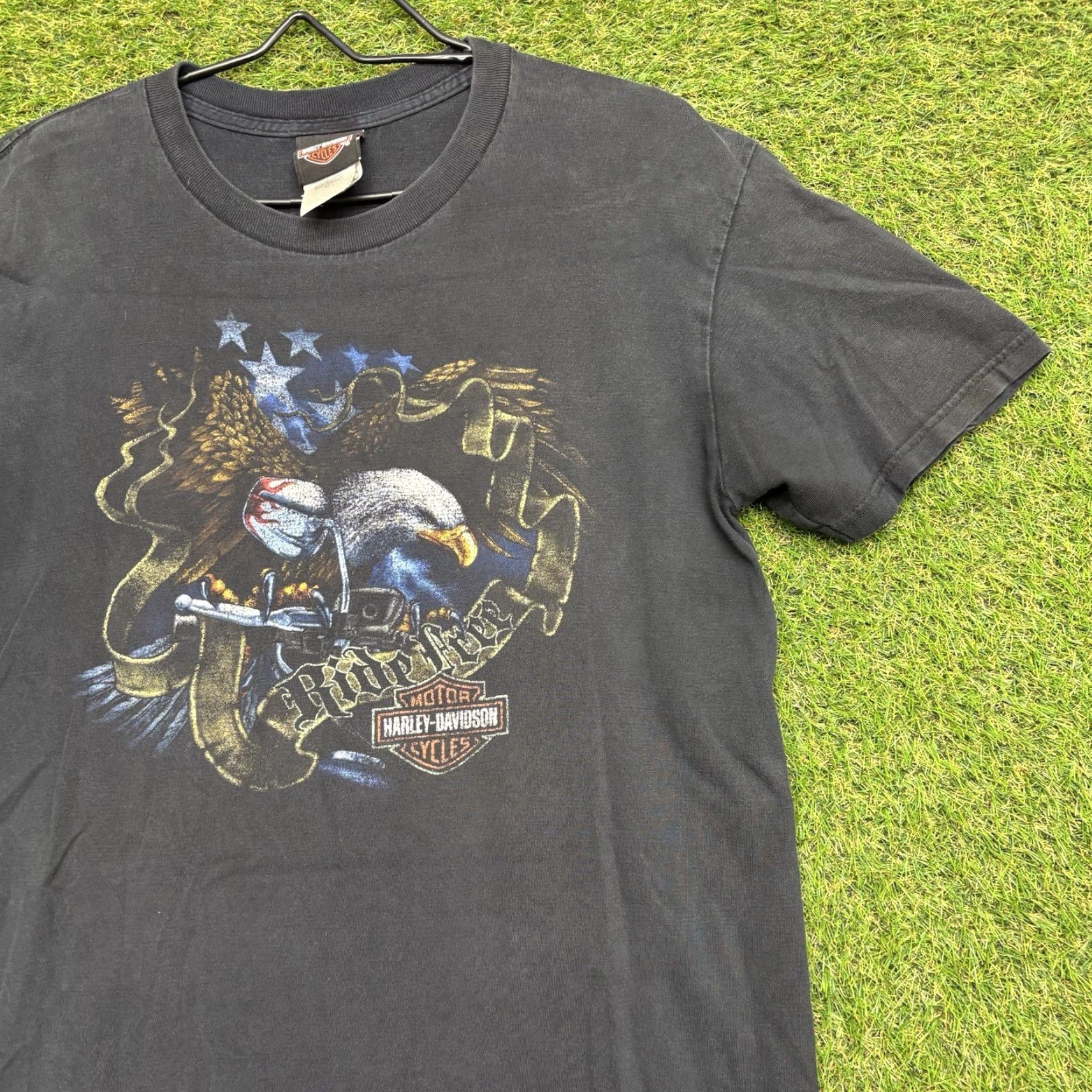 Harley Davidson VINTAGE Harley-Davidson Shirt Mens L Black Cotton Knit Short Sleeve Crew Neck Motorcycle 2000s 2000-2009 Double-Sided(Rectangle) Size US L / EU 52-54 / 3 - 2 Thumbnail