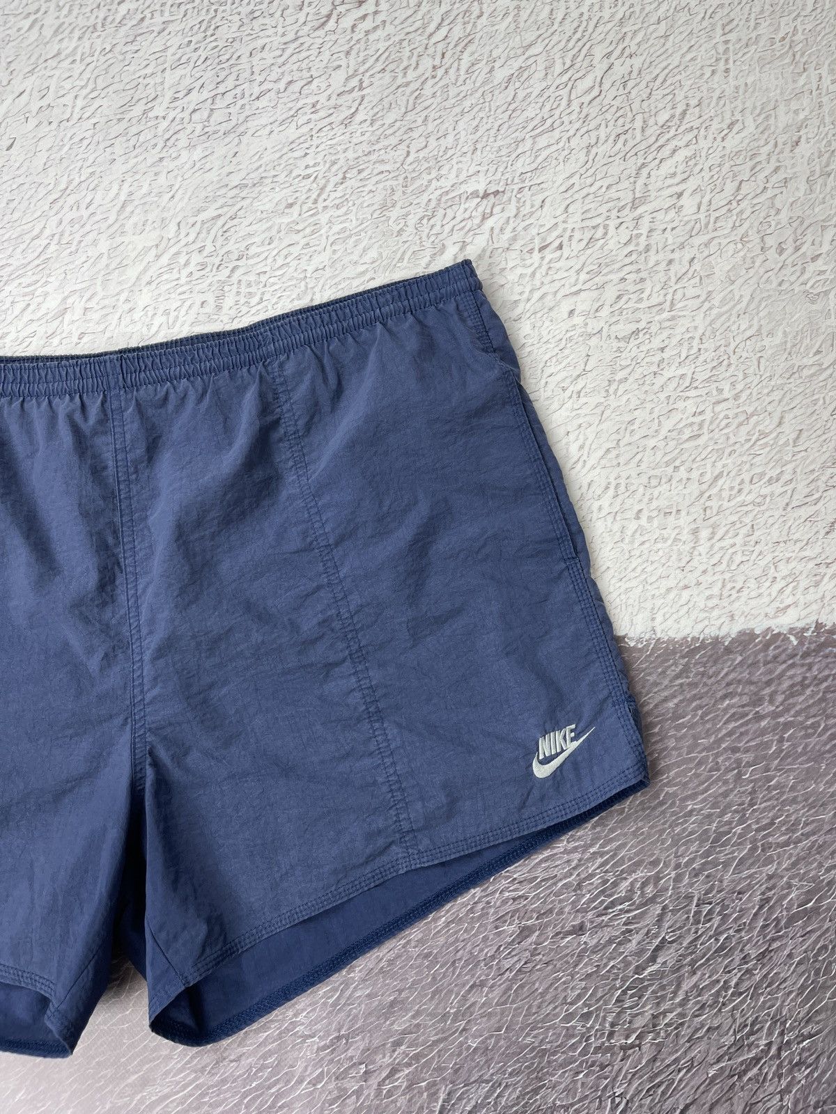 Nike Nike vintage 90s blue nylon shorts swoosh size XL Size US 38 / EU 54 - 4 Thumbnail
