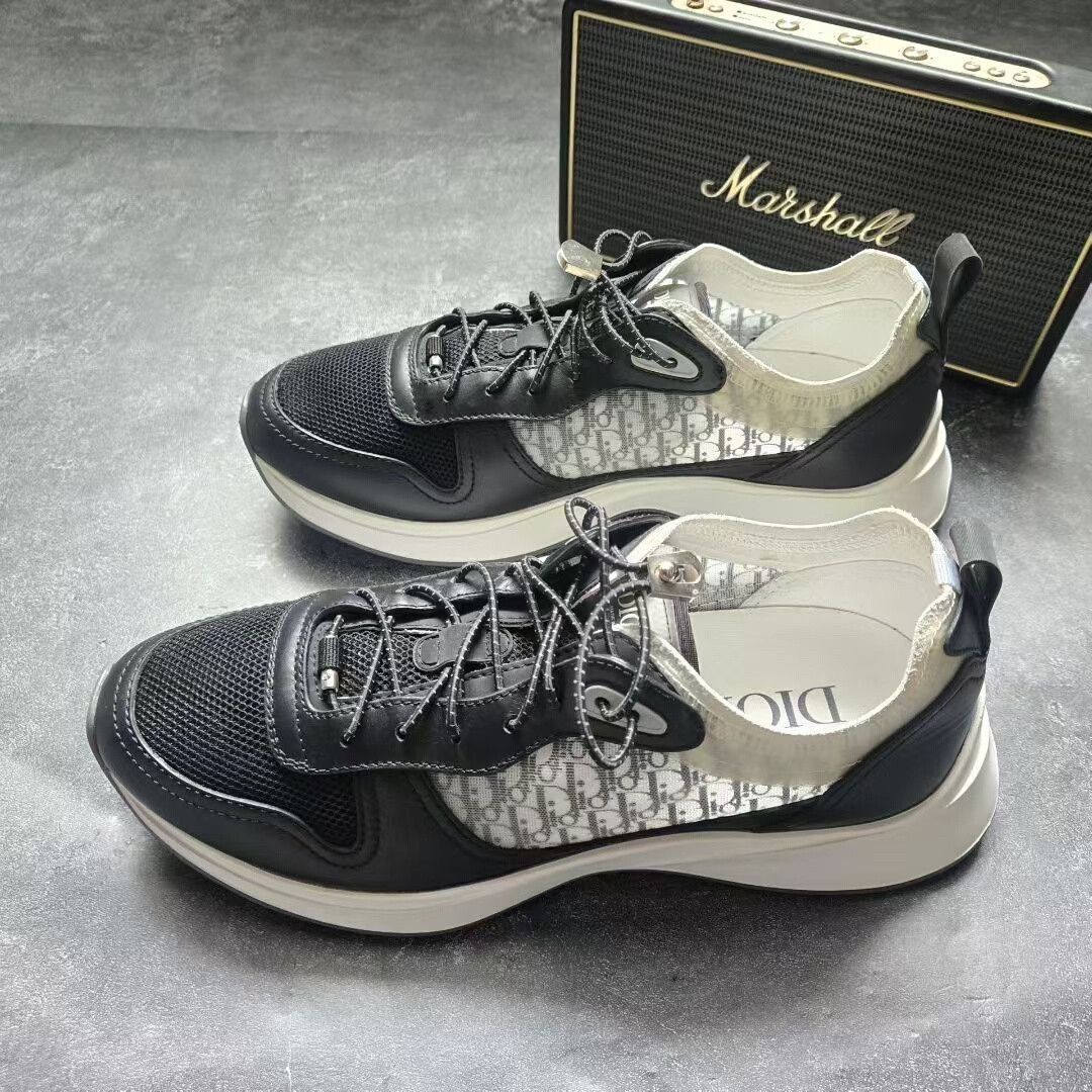 Balenciaga Balenciaga Black Lowtop Sneakers 25 Men Size US 10 / EU 43 - 1 Thumbnail