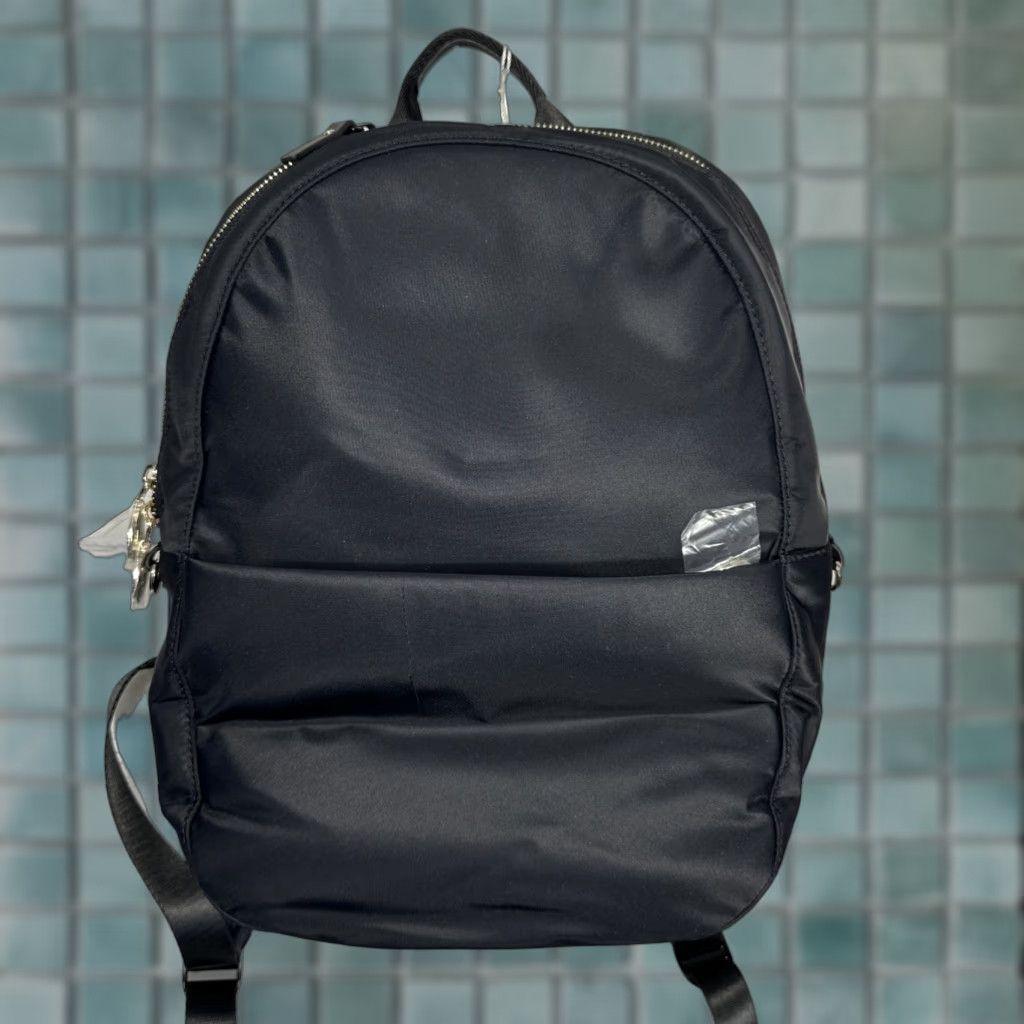 Lo & Sons The Beacon Travel Backpack Black Purple Interior Bookbag‎ Business Lo & Sons Beacon Backpack - Nylon - Black/Gold/Lavender main image 3