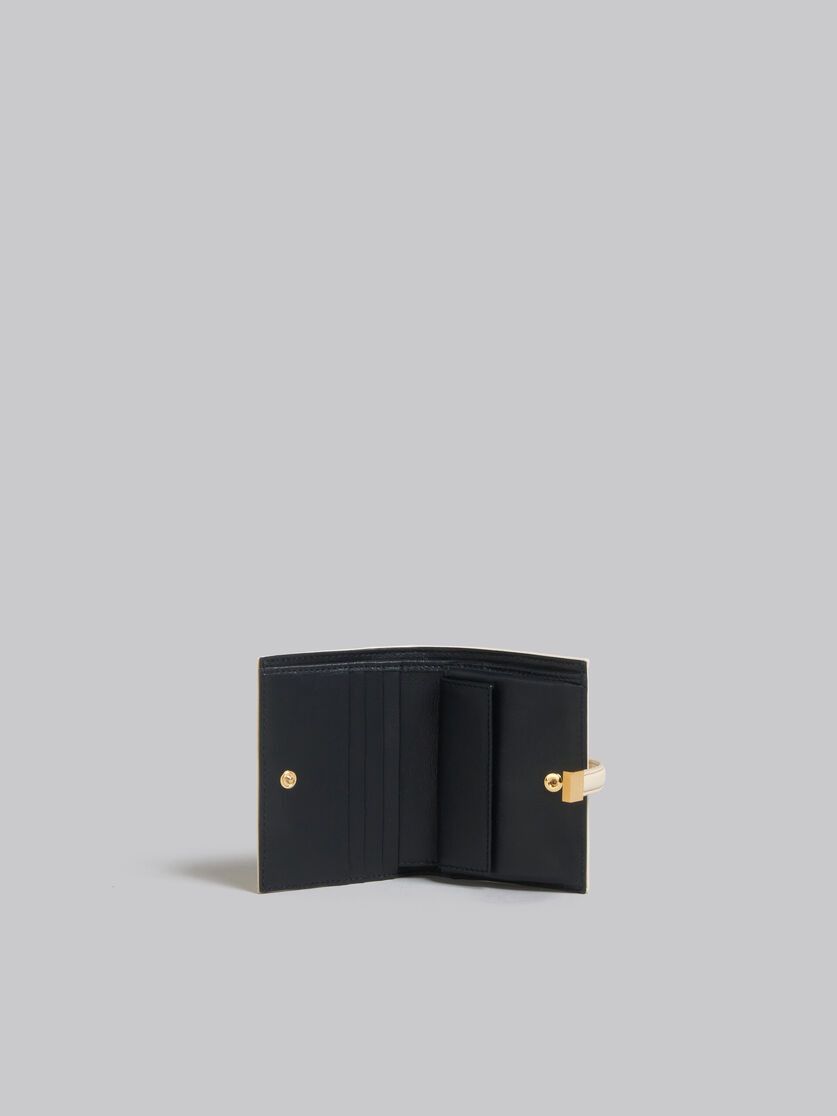 Marni o1srvl11e0624 Size: OS / Wallets in Ivory White Size ONE SIZE - 3 Thumbnail