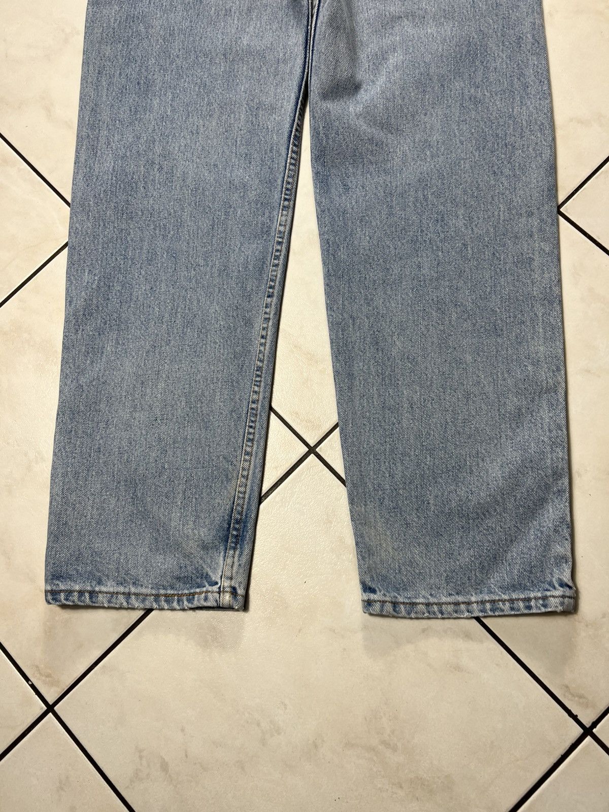 Levi's Vintage 90s Levi’s 550 light blue washed distressed jeans Size US 33 - 17 Thumbnail