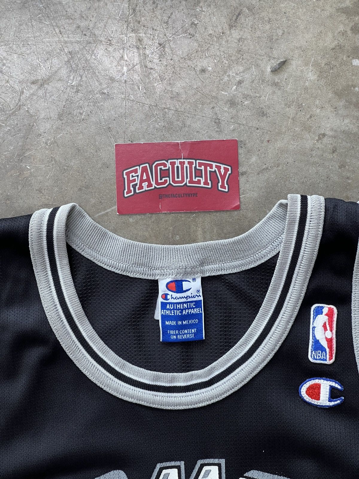 NBA × Vintage Vintage Champion NBA San Antonio Spurs Jersey Medium Size US M / EU 48-50 / 2 - 3 Thumbnail