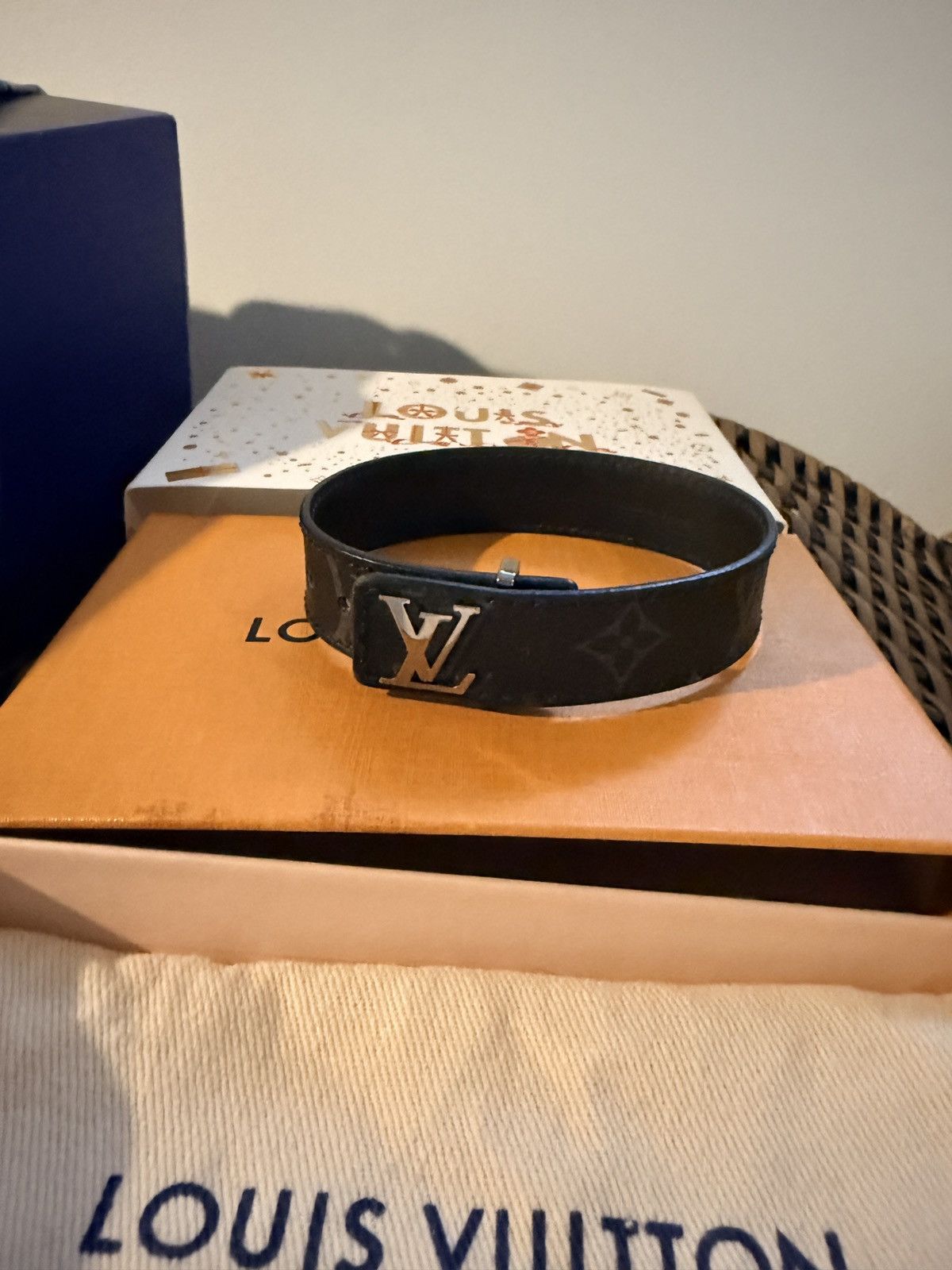 Louis Vuitton Louis Vuitton LV Slim Bracelet size 21 Size ONE SIZE - 1 Thumbnail