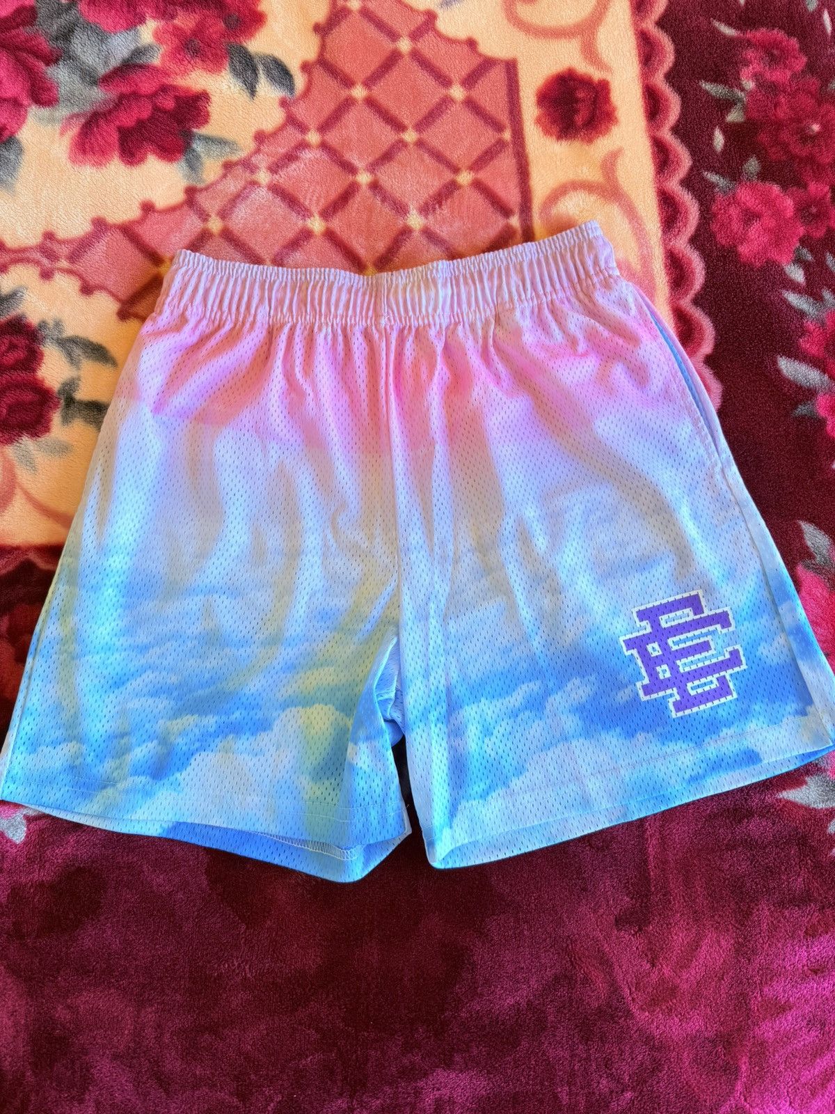 Eric Emanuel Eric Emanuel Basic Short Pink&Blue Clouds Size Large Rare🔥 Size US 33 - 1 Thumbnail