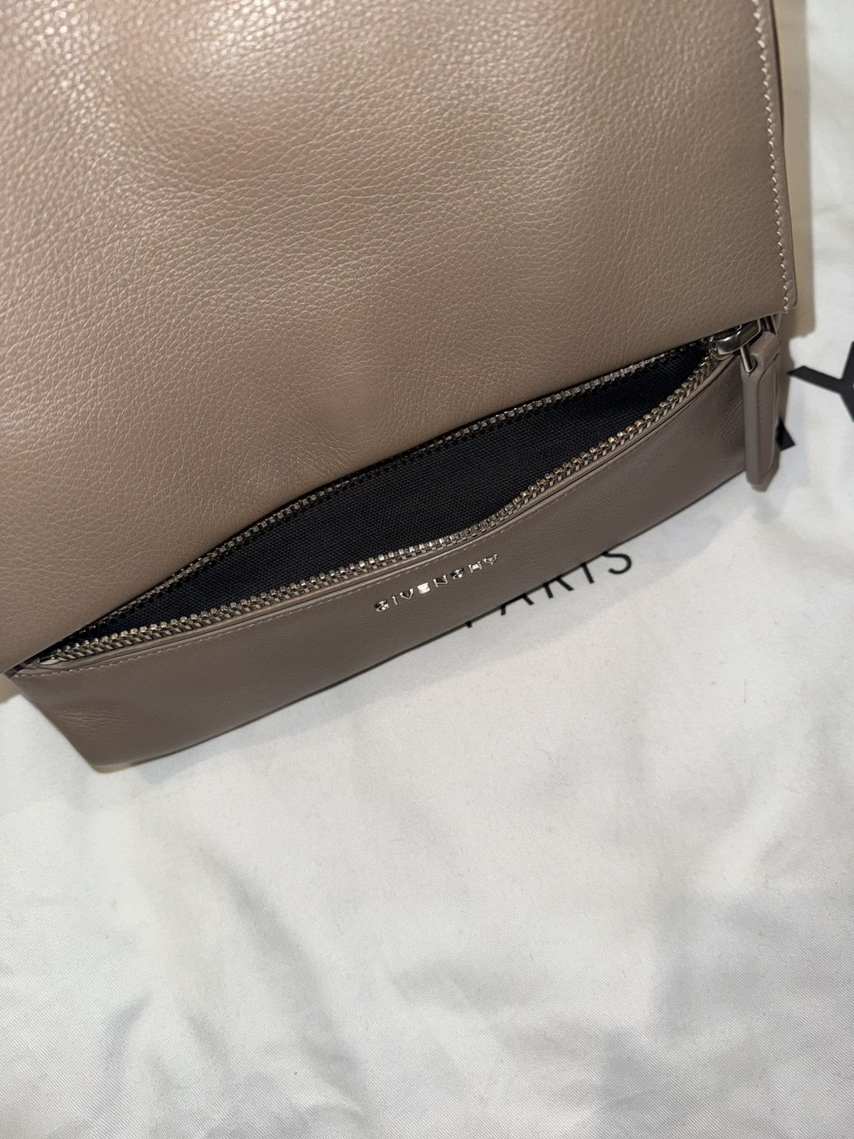 Givenchy Givenchy Grained Calfskin Medium Pandora Pure Flap Bag Size ONE SIZE - 10 Thumbnail