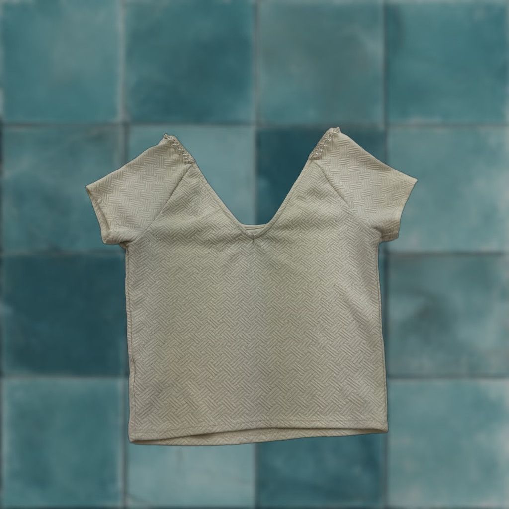Vintage Coincidence & Chance Crop Top Women's M Beige Ivory Faux Pearl Neckline Cap Sleeve Short Sleeve Cropped Blouse Shirt Mens? No, women. Size M / US 6-8 / IT 42-44 - 1 Thumbnail