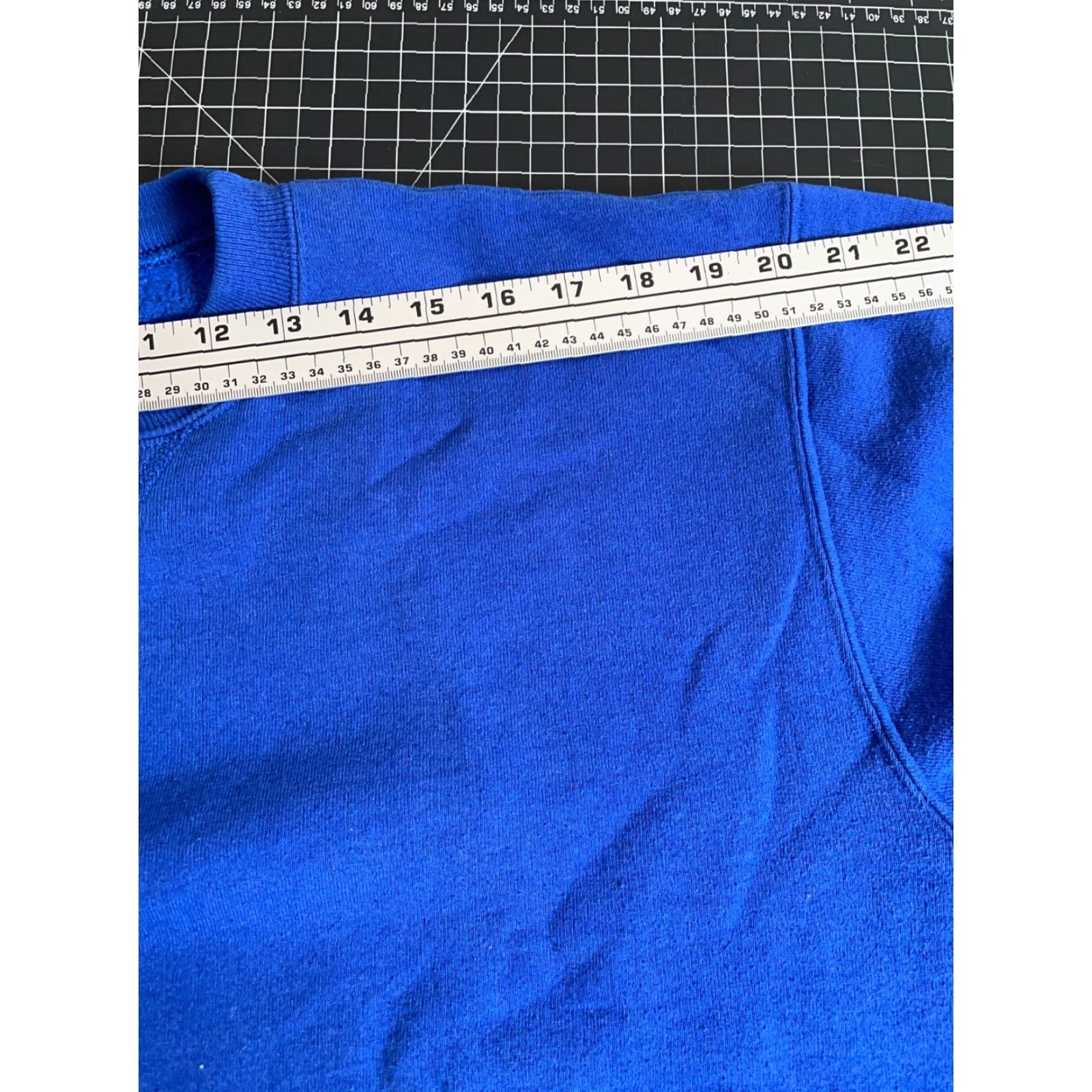 Russell Athletic VINTAGE Russell Athletic Sweatshirt Crewneck Adult Large Blue 50/50 90s Retro Mens Size US L / EU 52-54 / 3 - 7 Thumbnail