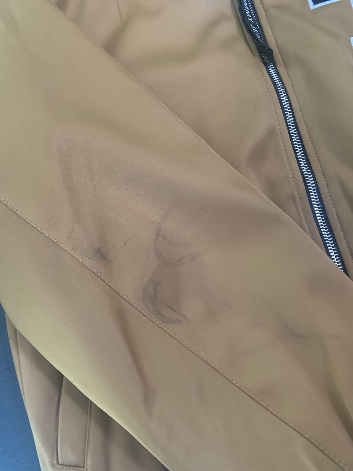 Tommy Jeans NWT Tommy Jeans Varsity Bomber Jacket Fur Collar Camel Size US XS / EU 42 / 0 - 18 Thumbnail