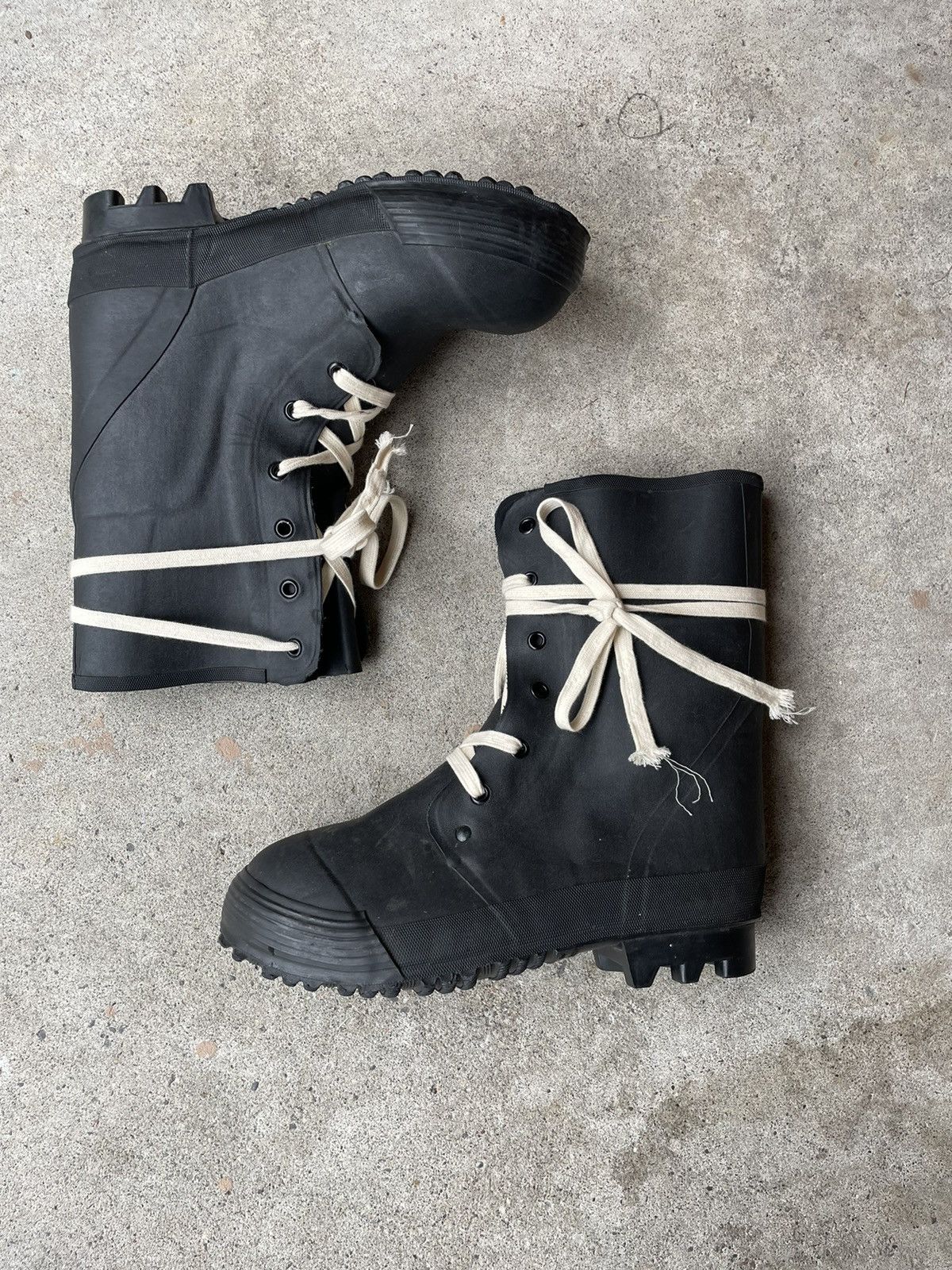 Vintage 1970s Vintage Military Black Combat Bunny Boots Size US 10.5 / EU 43-44 - 1 Thumbnail