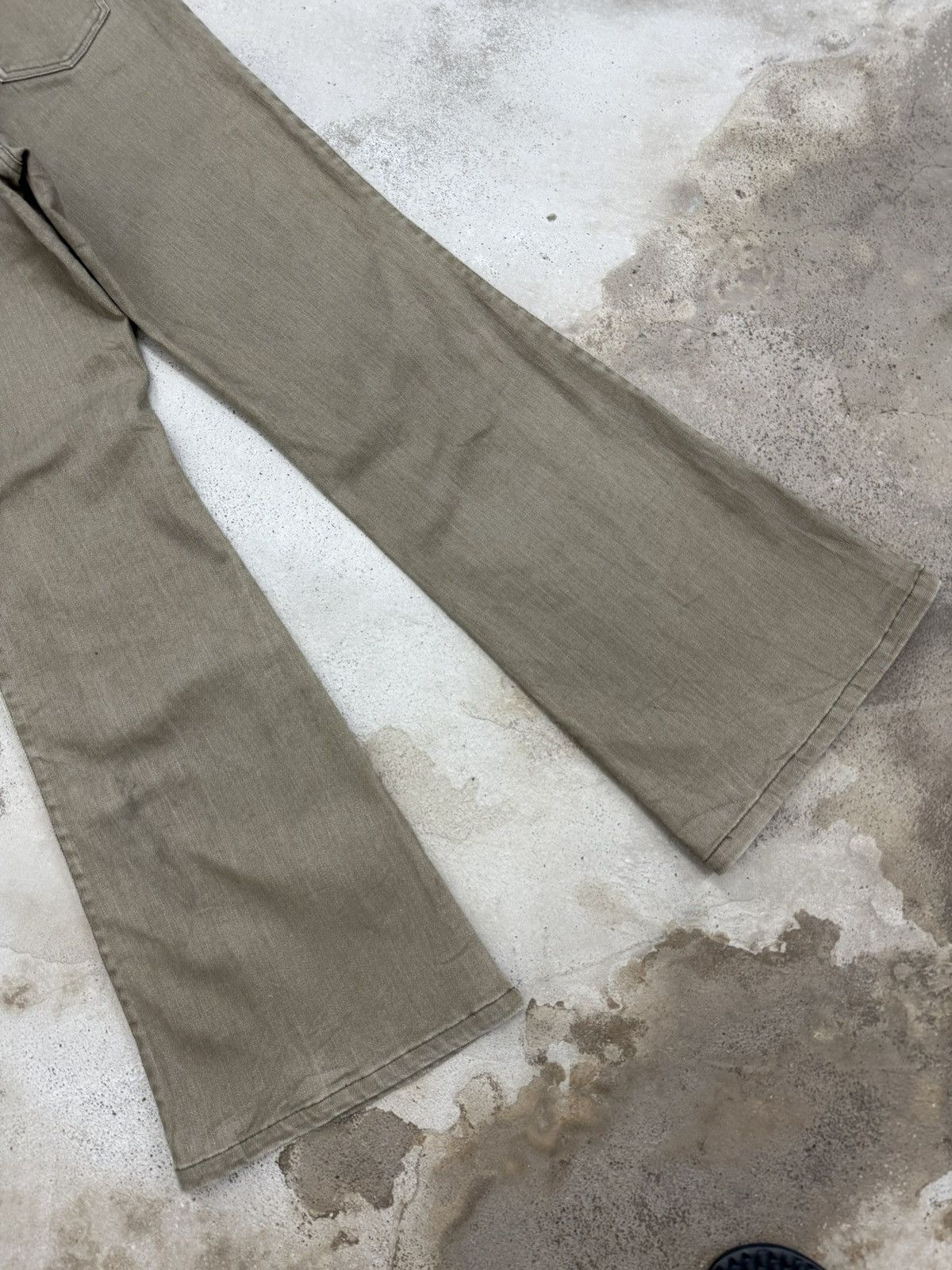 Japanese Brand Heart Shape Flare Stonewashed Unisex Denim Pants Size US 28 / EU 44 - 9 Thumbnail