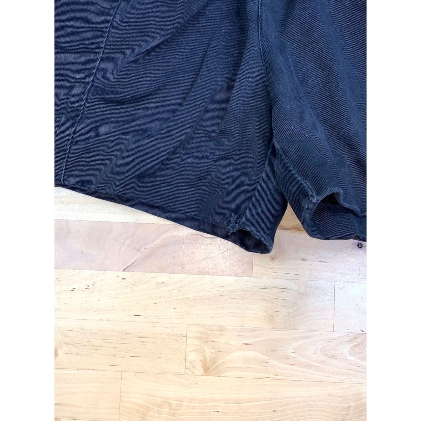 Chaco VINTAGE High Waisted Bermuda Shorts Women 8 Black Pleated 90s Casual Chac Size 30" / US 8 / IT 44 - 3 Thumbnail
