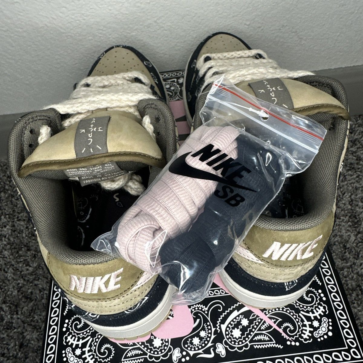 Nike Size 10 - Nike Travis Scott x SB Dunk Low Cactus Jack Size US 10 / EU 43 - 7 Thumbnail