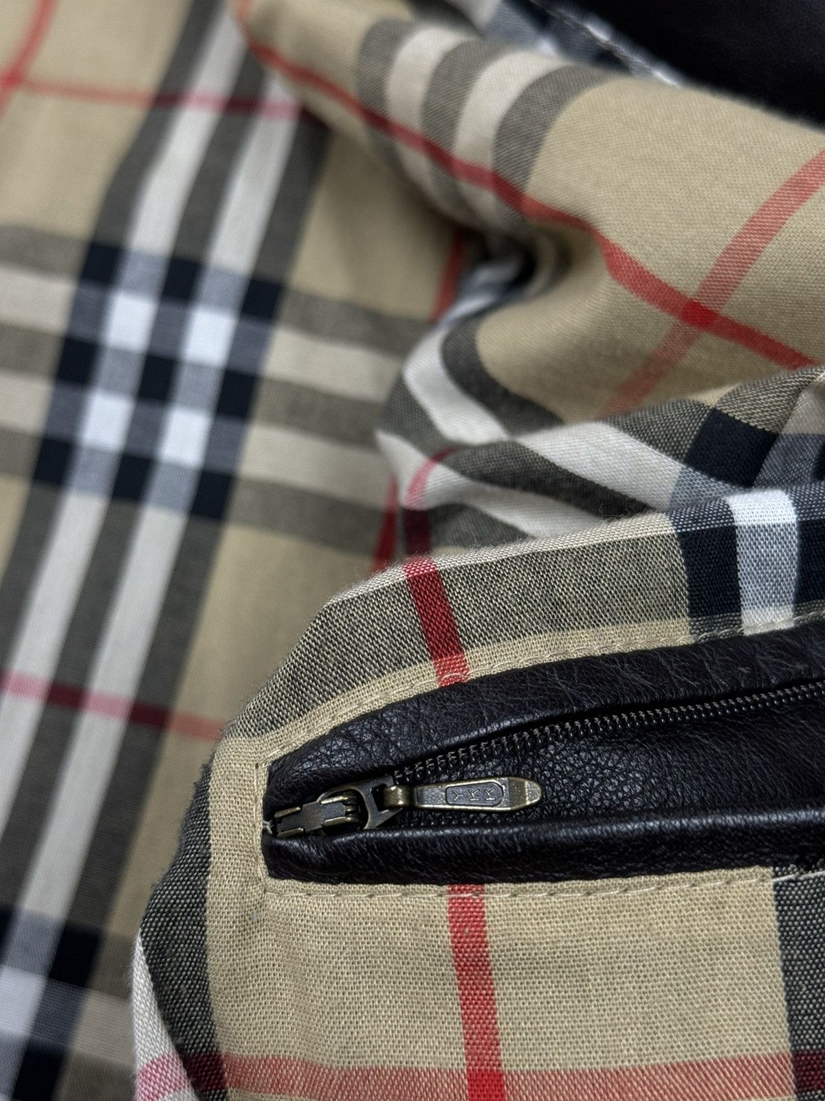 Burberry × Genuine Leather × Vintage Vintage leather jacket Burberry original luxury casual item Size US XL / EU 56 / 4 - 4 Thumbnail