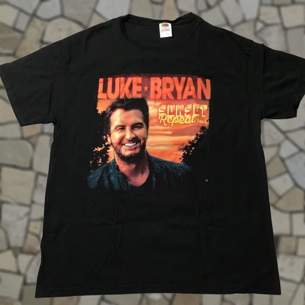 Fruit Of The Loom Fruit of the Loom T-Shirt Large Black Luke Bryan Sunset Repeat Tour 2019 Size US L / EU 52-54 / 3 - 1 Thumbnail