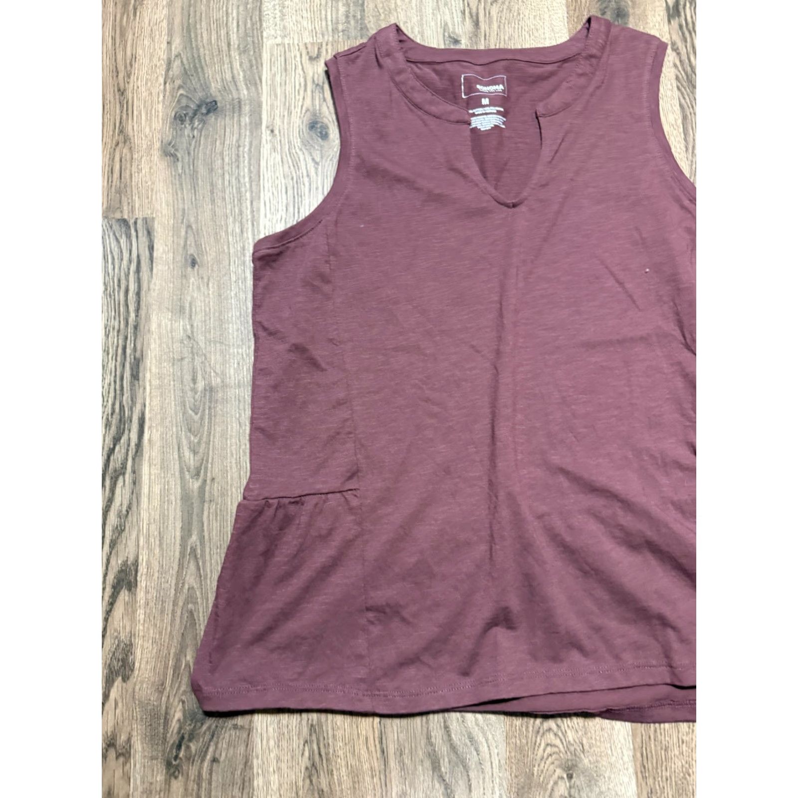 Vintage Sonoma Tank Top Women's Size M Red V-neck Sleeveless Shirt Tank, Regular, Rayon, Pullover, Casual, Machine Washable, Vintage No, 90s? Size M / US 6-8 / IT 42-44 - 4 Thumbnail