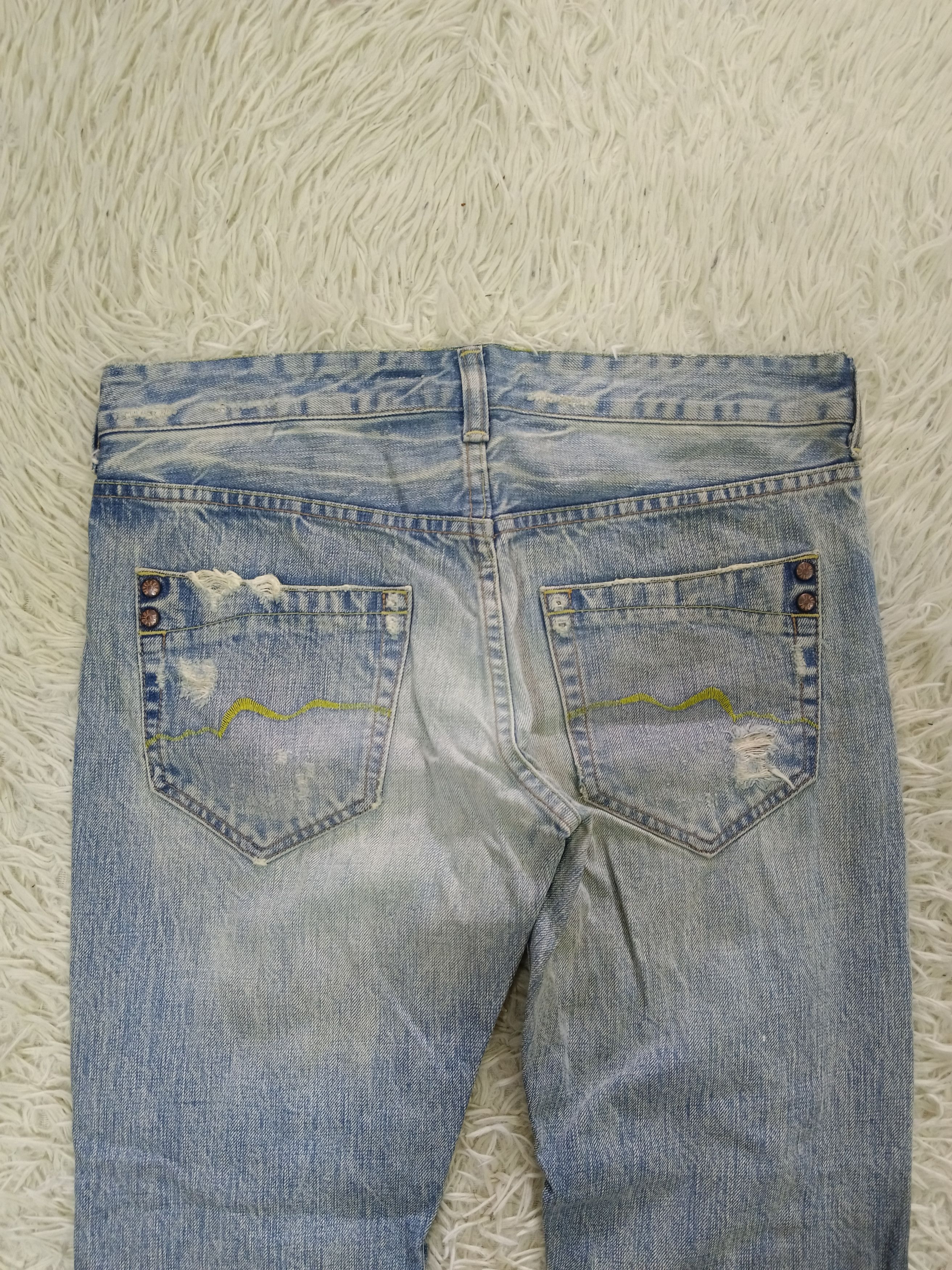 Japanese Brand DiSTRESSED RIPED RIVET&BLUE DENIM PANTS Size US 30 / EU 46 - 4 Thumbnail