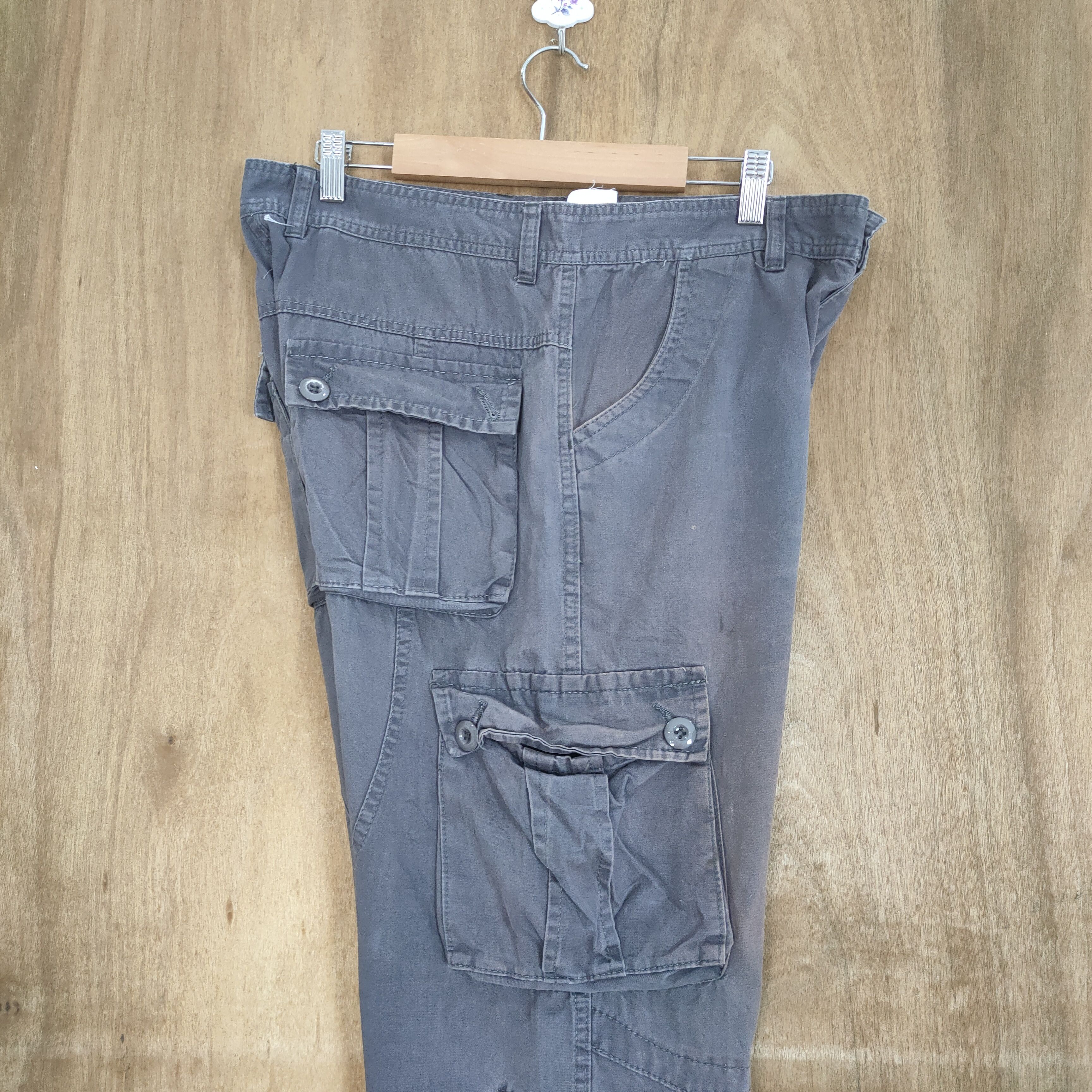 Japanese Brand VINTAGE JAPANESE BRAND FADED GREY CARGO PANTS Size US 34 / EU 50 - 11 Thumbnail