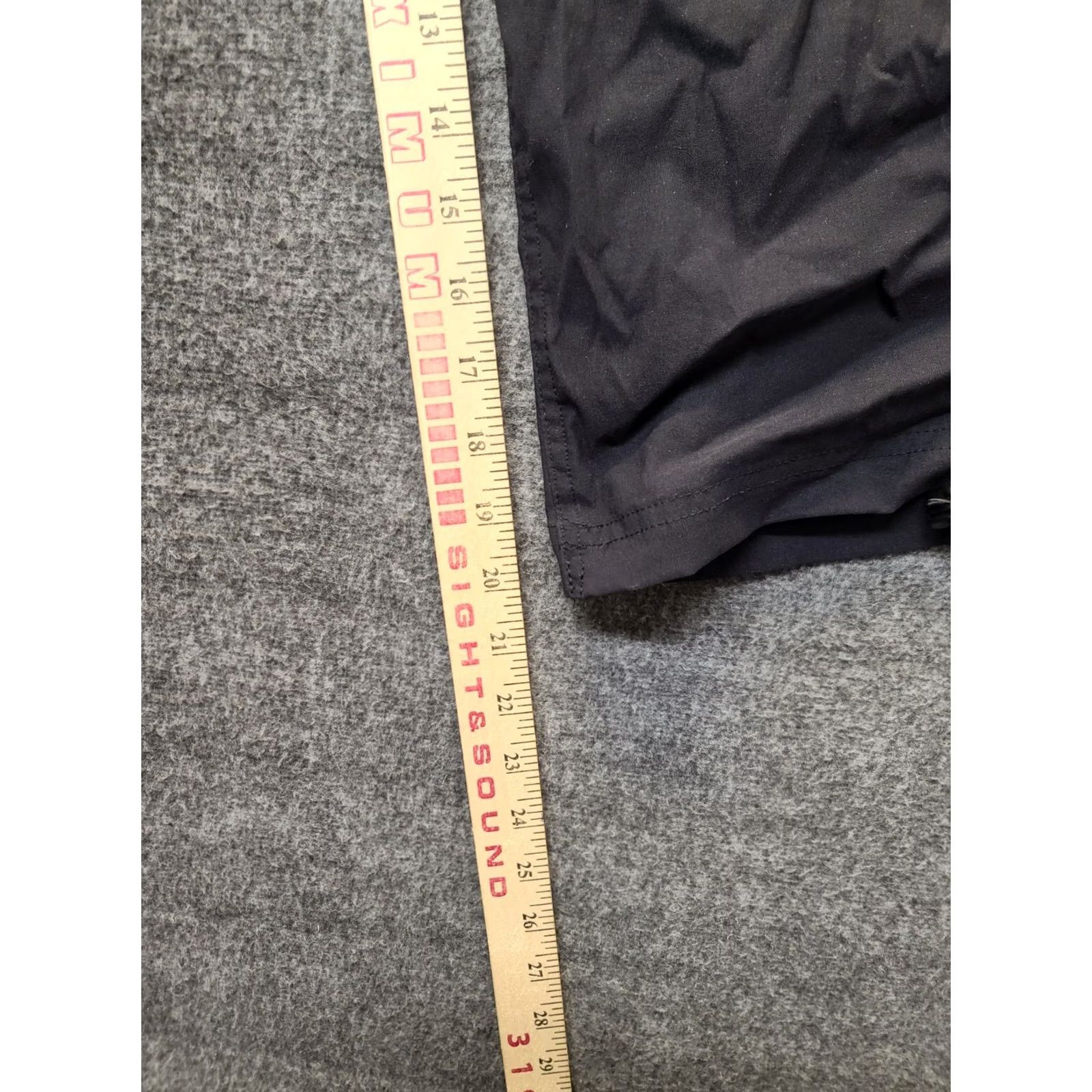 Eddie Bauer Eddie Bauer Capris Womens 6 First Ascent Cargo Regular Fit Outdoors Hiking Capris pants Black Nylon Spandex Canvas 20 in inseam 30 in waist Womens Size ONE SIZE - 7 Thumbnail