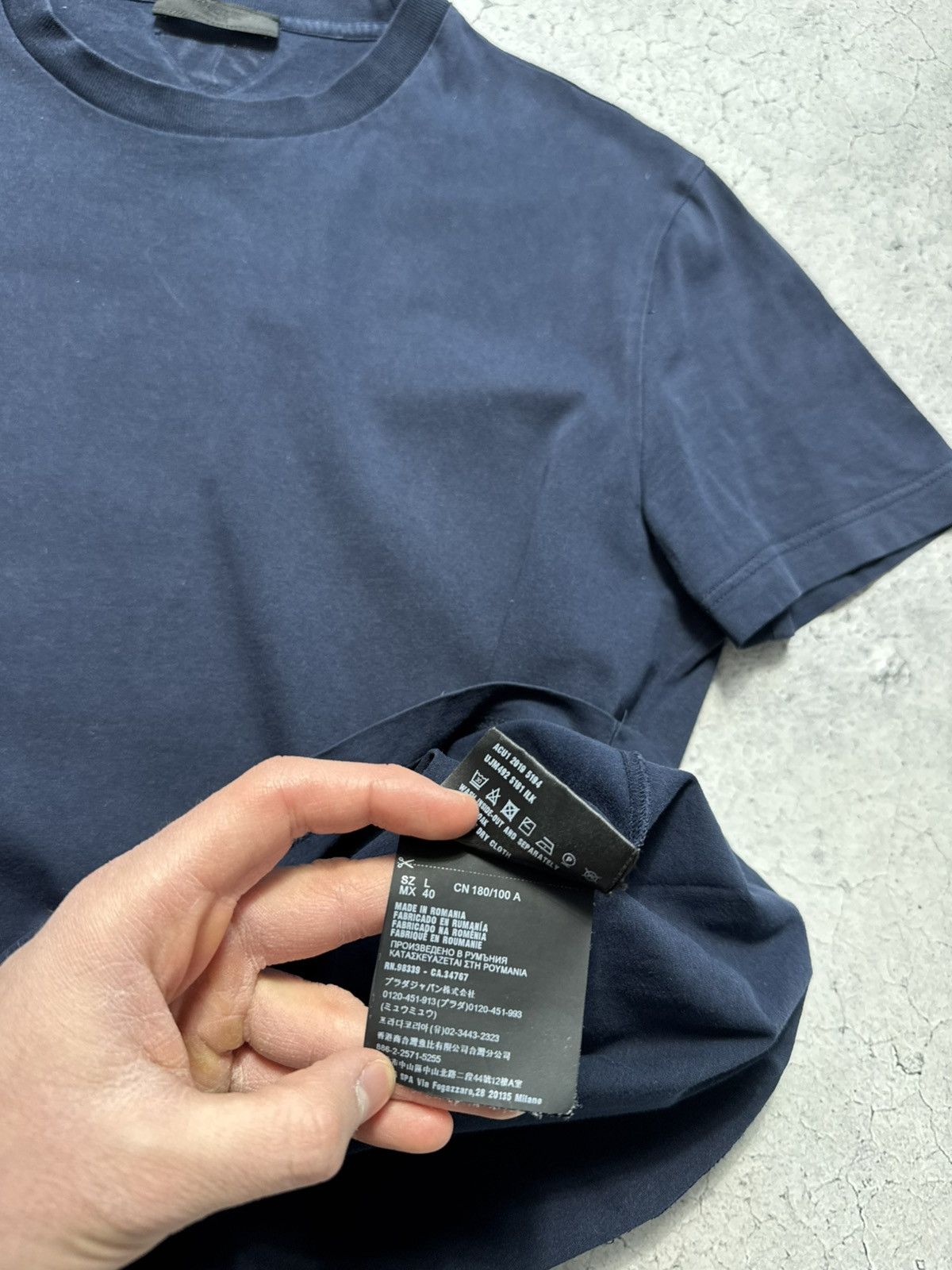 Prada Prada Luxury T-Shirt Navy Size US L / EU 52-54 / 3 - 7 Thumbnail