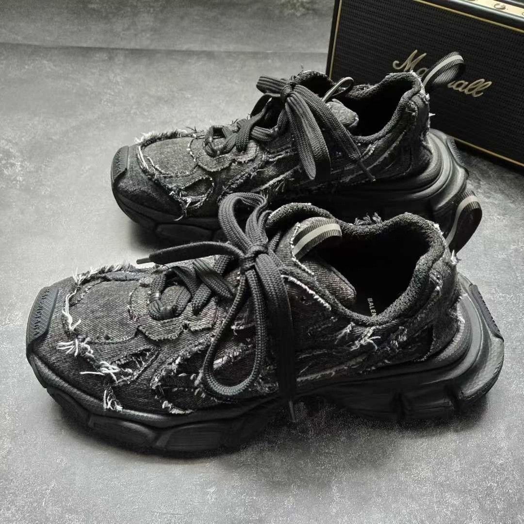 Balenciaga Balenciaga Denim Gold Lowtop Sneakers XXXL Men Size US 10 / EU 43 - 1 Thumbnail