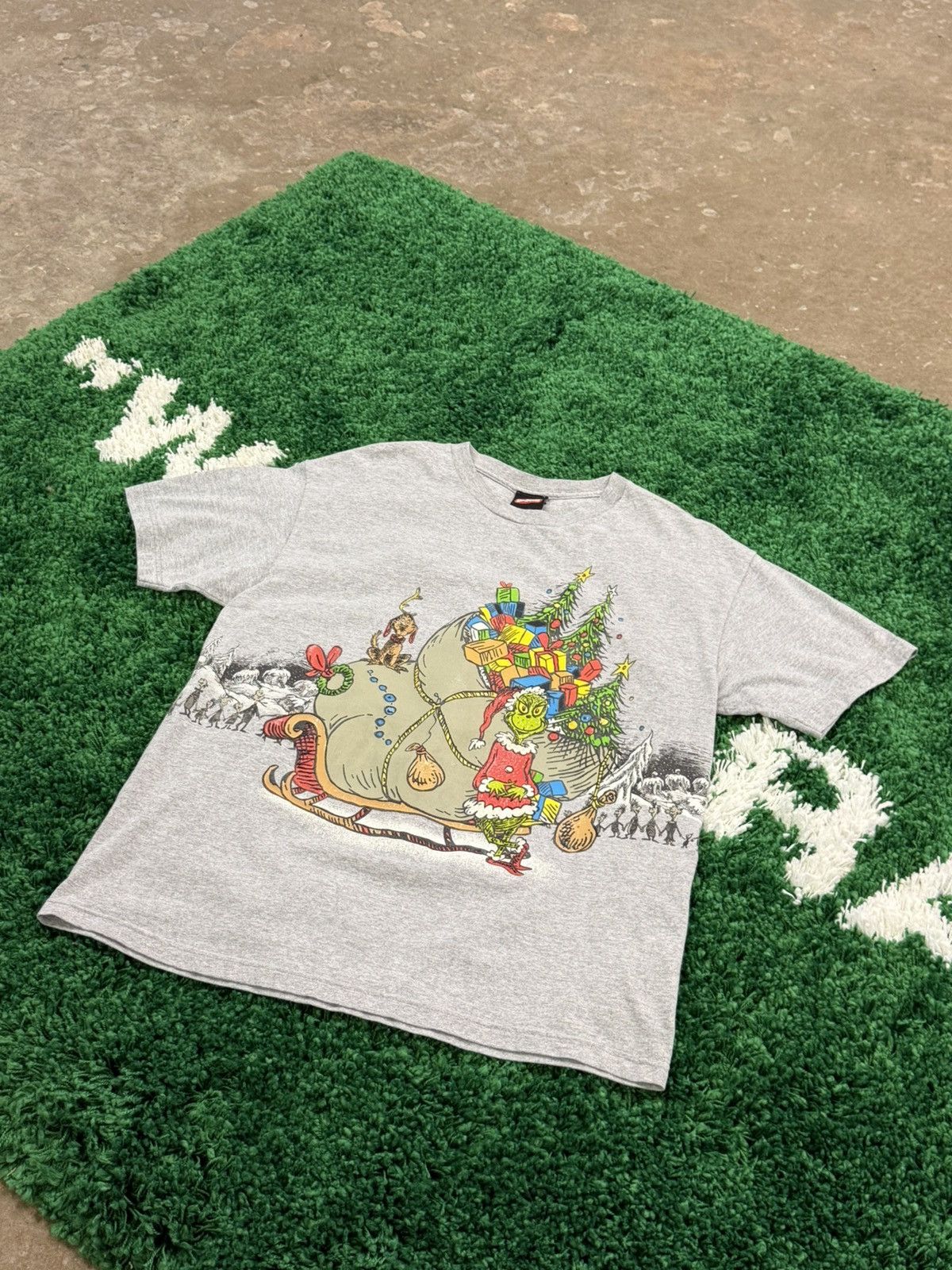 Vintage RARE Grinch All Over Print Puff Whoville Tee Sz. Large GRAIL Size US L / EU 52-54 / 3 - 2 Thumbnail