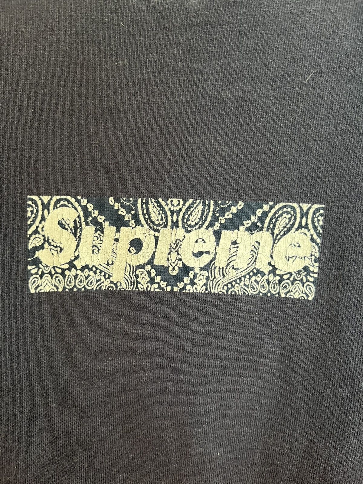 Supreme Supreme Navy Paisley 2001 Box Logo Tee Size US XL / EU 56 / 4 - 3 Thumbnail