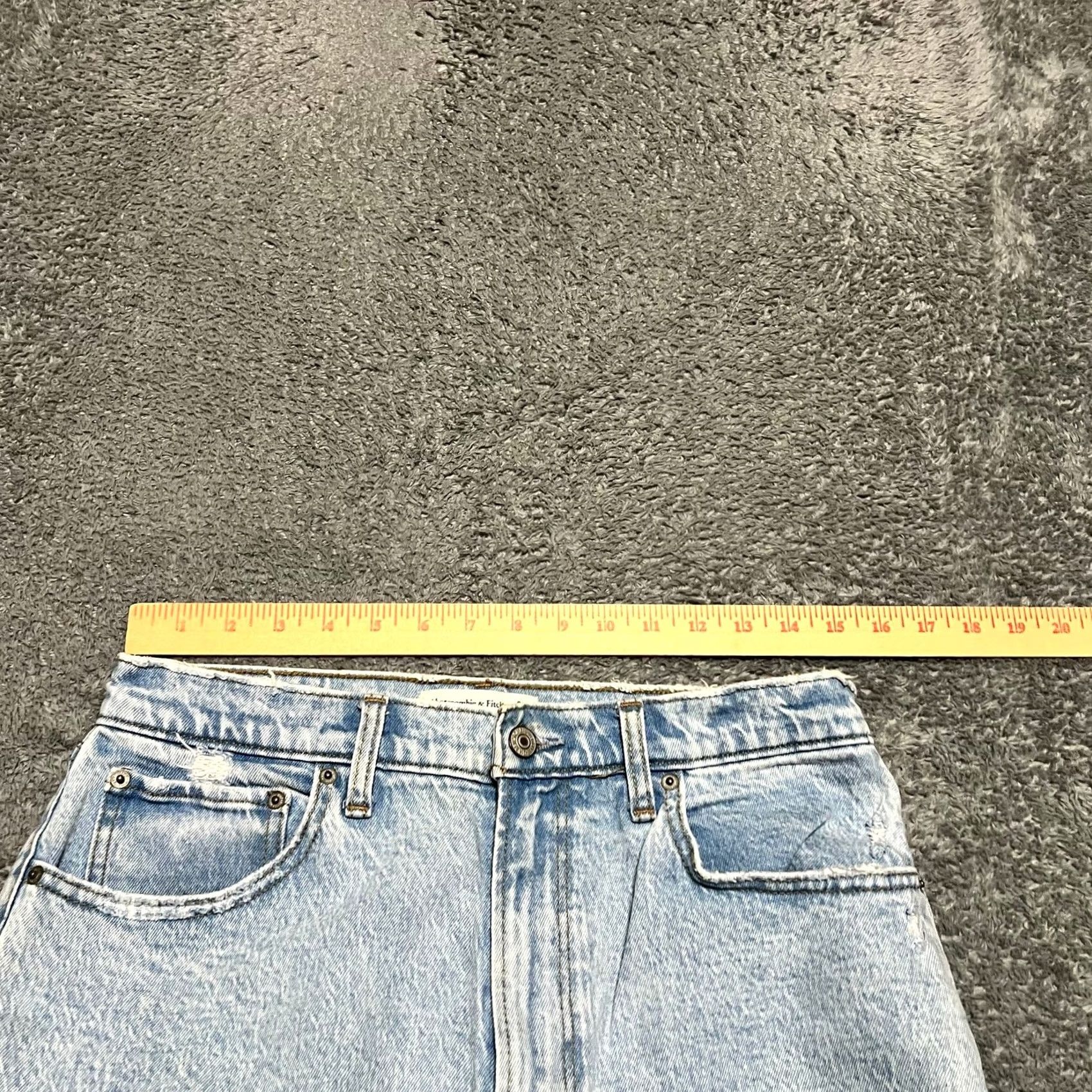 Abercrombie & Fitch VINTAGE Abercrombie & Fitch Jeans Womens 30 30x31 90s Relaxed High Rise Light Blue Regular Womensstaining at ankles Size 30" / US 8 / IT 44 - 7 Thumbnail