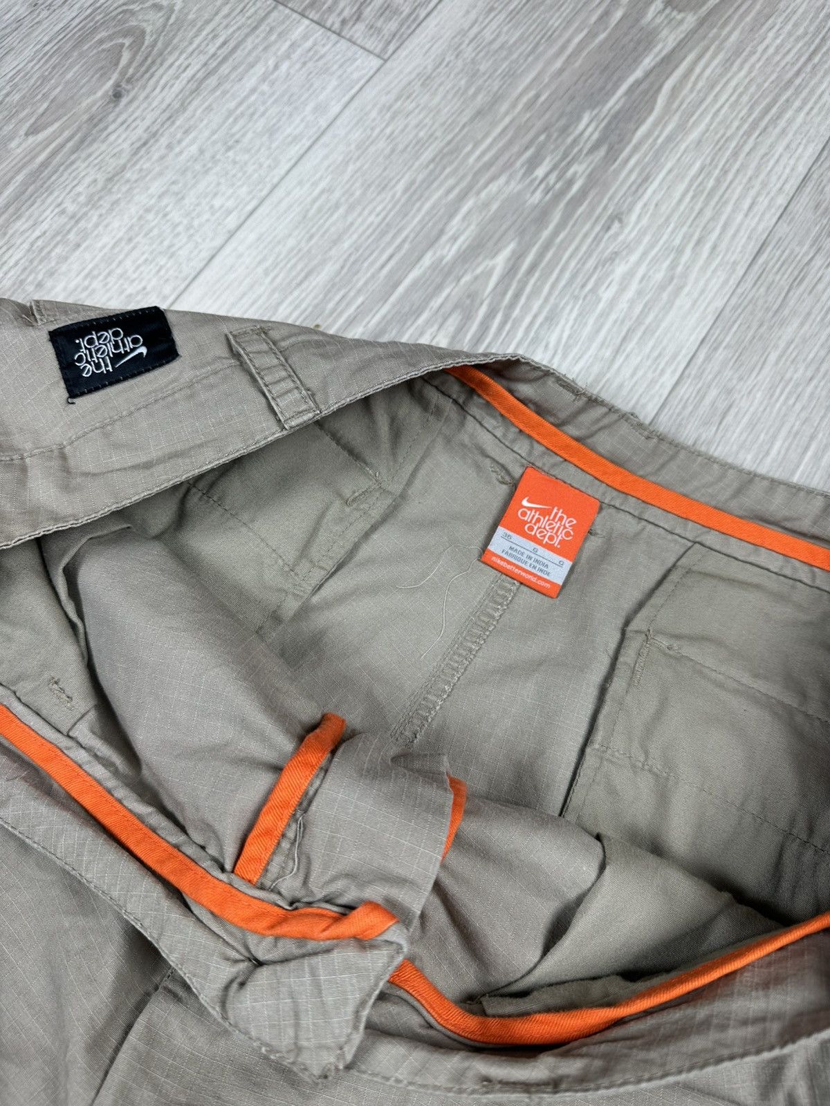 Nike Vintage Nike Cargo Y2K Beige Shorts Size 36 Size US 36 / EU 52 - 6 Thumbnail