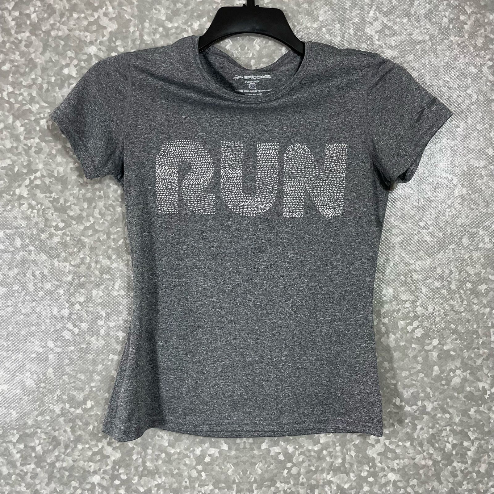 Brooks Brooks Gray "RUN" Activewear Short Sleeve T-Shirt - Size XS Size XS / US 0-2 / IT 36-38 - 1 Thumbnail