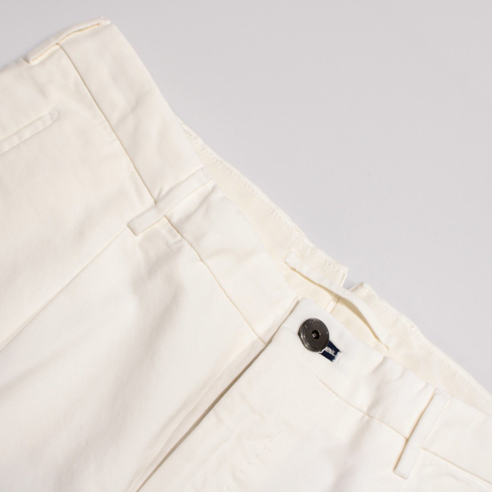 INCOTEX New with tags Chino Size 34 US In White