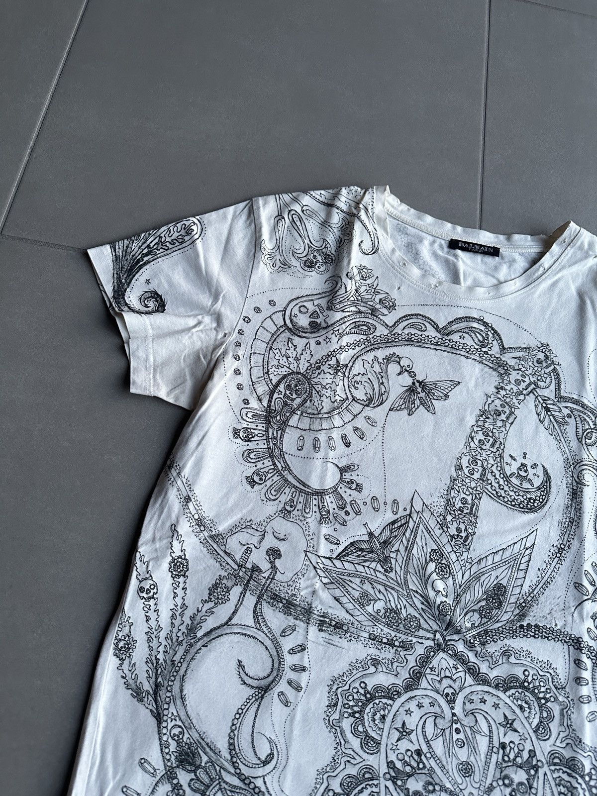 Balmain Balmain Homme AW09 distressed paisley print t-shirt Size US L / EU 52-54 / 3 - 9 Thumbnail